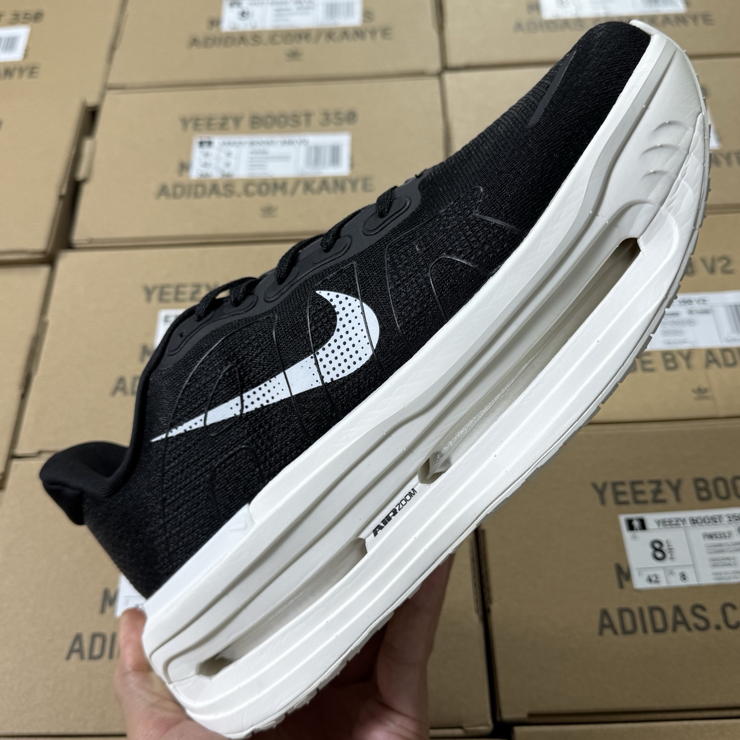 ♨️♨️♨️ 降价福利📢 登月19 代 Vomero Premium 黑白！尺码36-45全码出货，兼顾