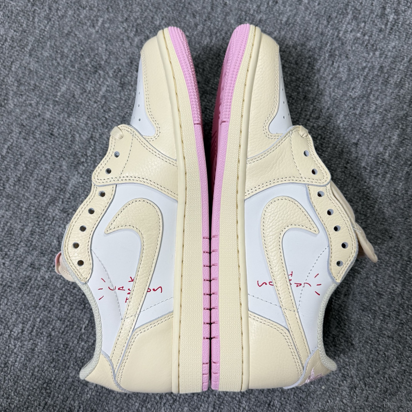 aj1米倒钩低帮！尺码35.5-47.5全码出货，同品质，同价位市场无对手的存在 ，欢迎所有合作商实物测