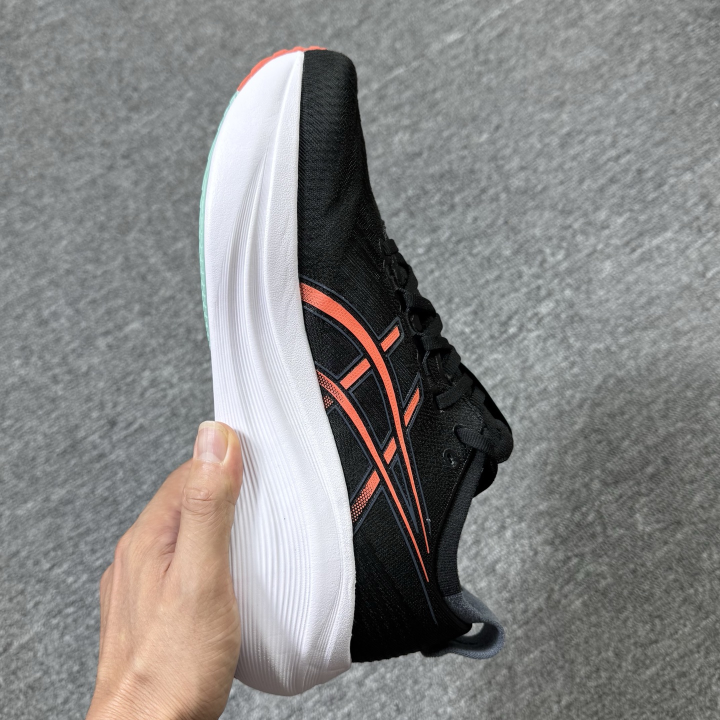 ♨️特价! 亚瑟士 Gel-Nimbus 27 黑红,绿X Stcokx 顶级版本,东西非常到位✊ 尺码36-45全码齐 ♨️特价! 亚瑟士 Gel-Nimbus 27 黑红,绿X Stcokx 顶级版本,东西非常到位✊ 尺码36-45全码齐