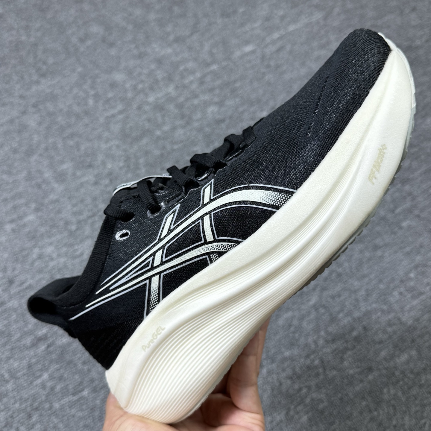 ♨️特价！ 亚瑟士 Gel-Nimbus 27 黑白色 绿X Stcokx 顶级版本，东西非常到位✊ 尺码36-45全码