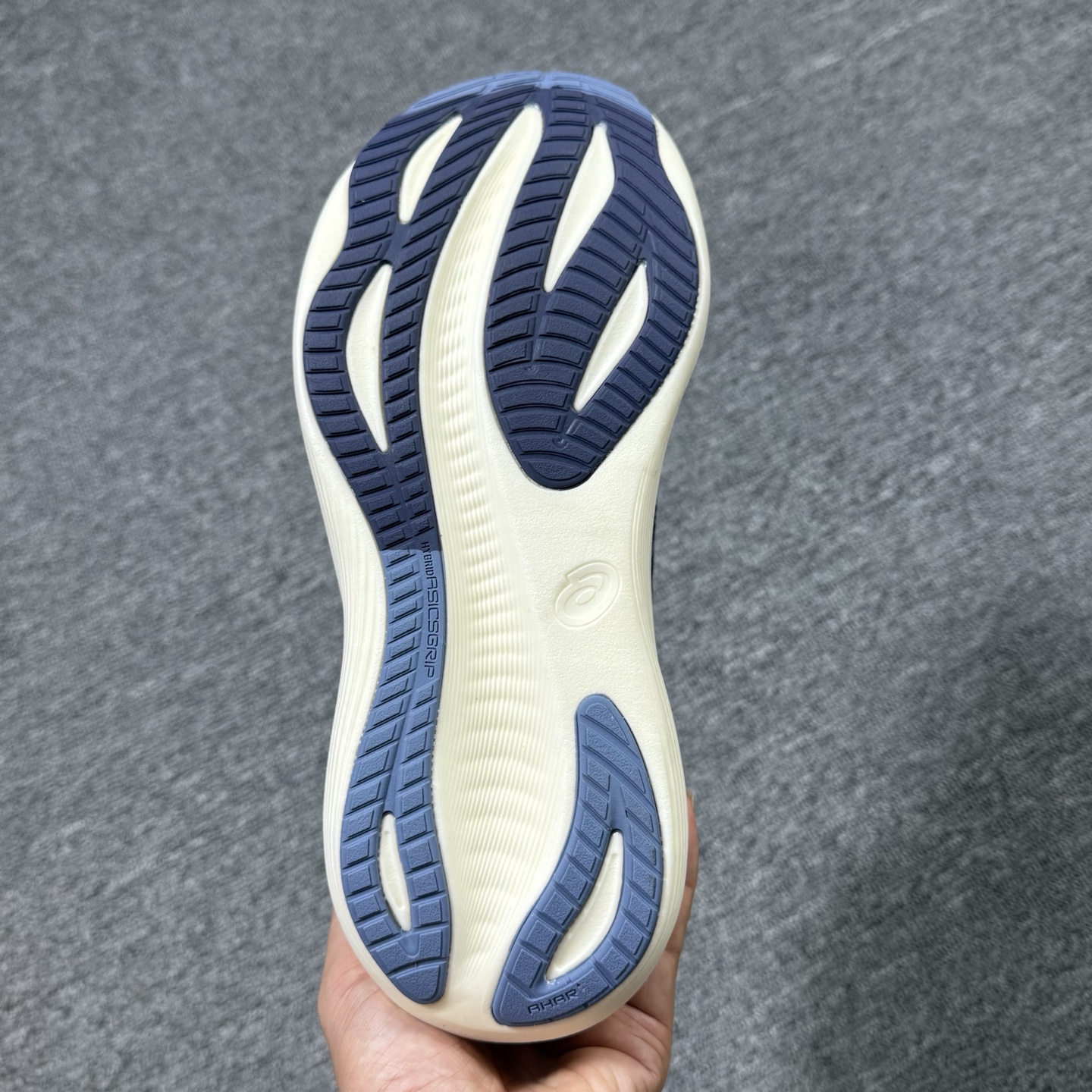 ♨️特价! 亚瑟士 Gel-Nimbus 27 紫蓝 绿X Stcokx 顶级版本,东西非常到位✊ 尺码36-45全码齐 ♨️特价! 亚瑟士 Gel-Nimbus 27 紫蓝 绿X Stcokx 顶级版本,东西非常到位✊ 尺码36-45全码齐