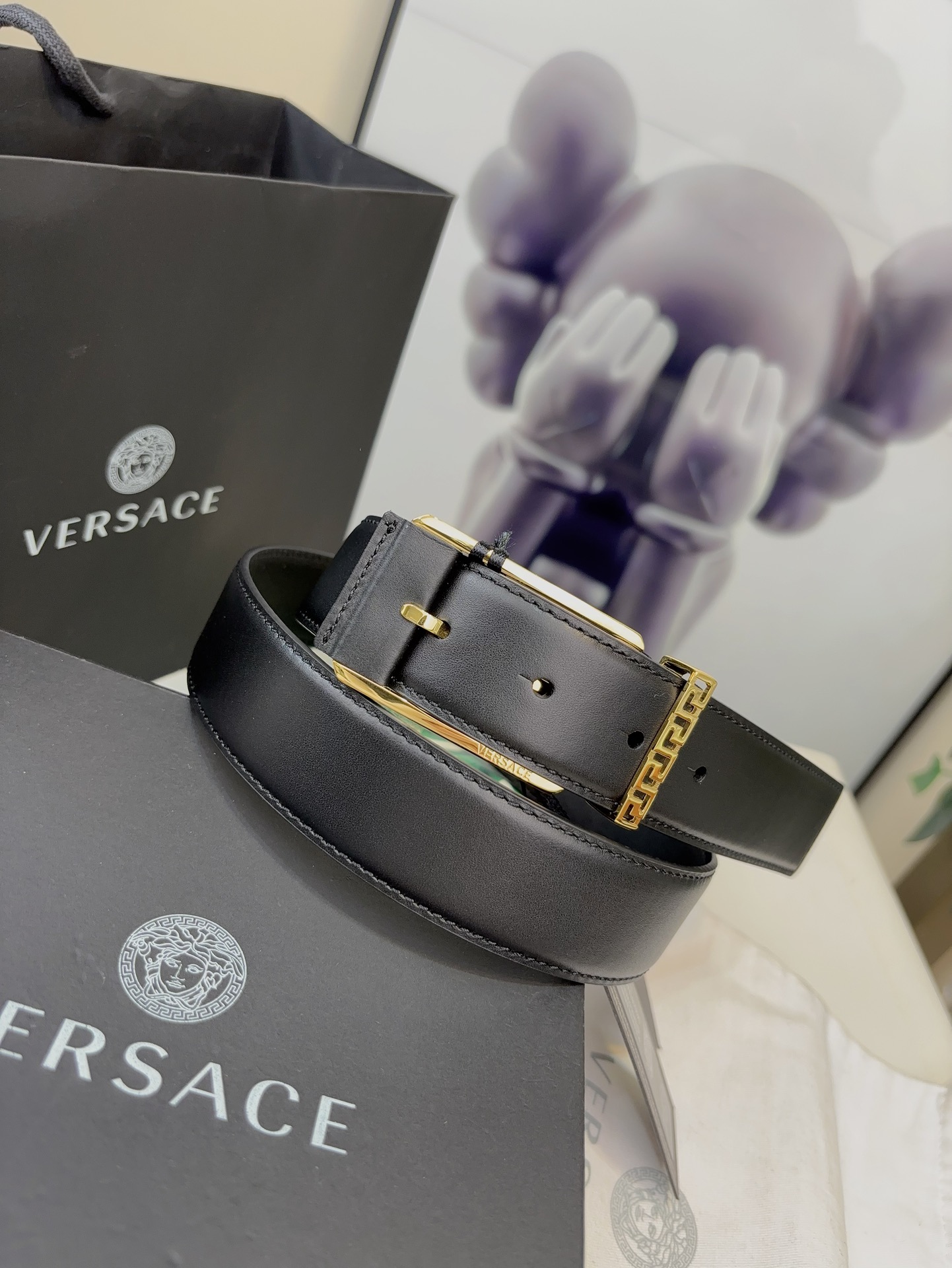 [Versace Belts]Versace This classic belt is made of soft calfskin Equipped wit