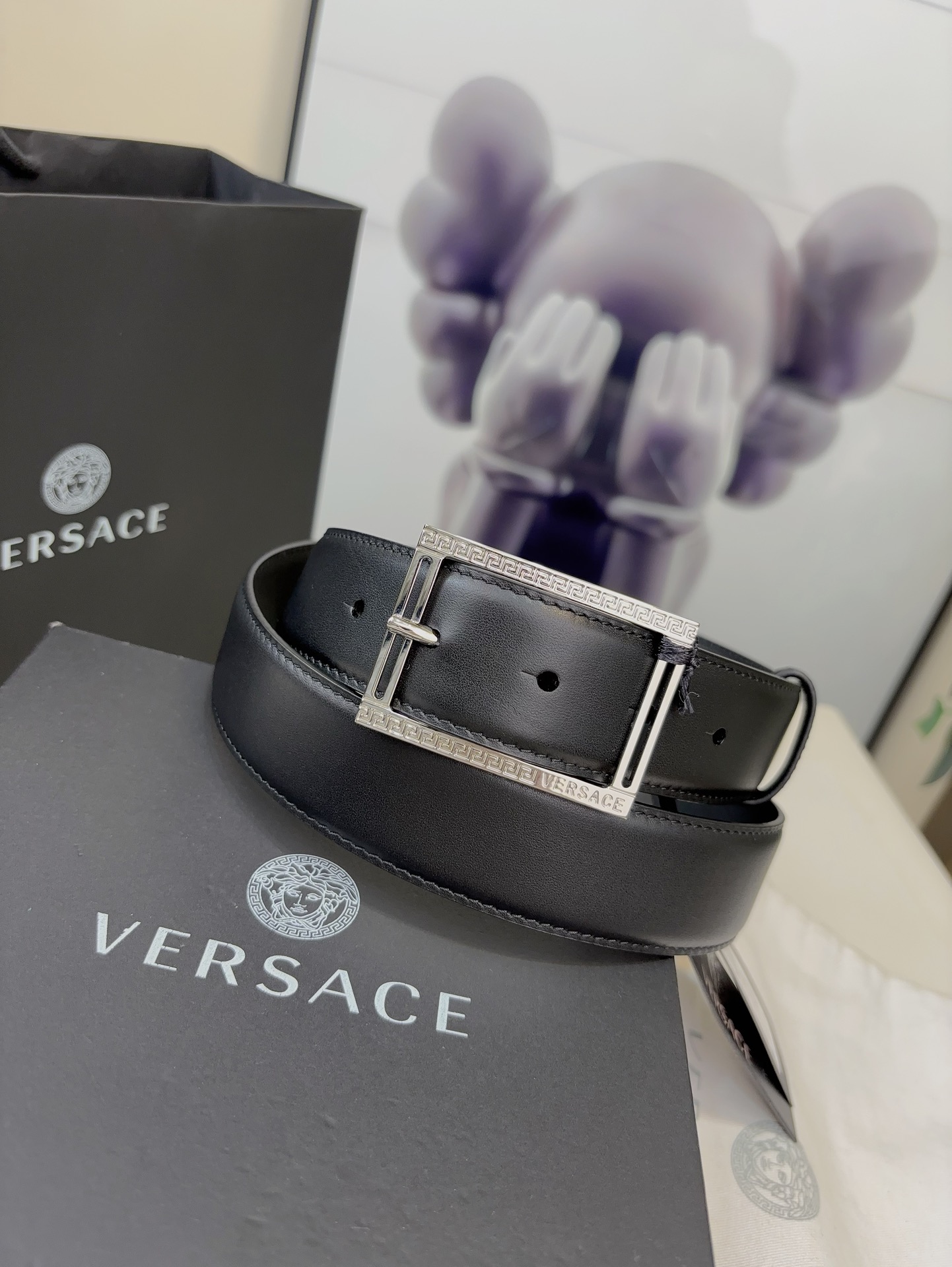 [Versace Belts]Versace This classic belt is made of soft calfskin Equipped wit