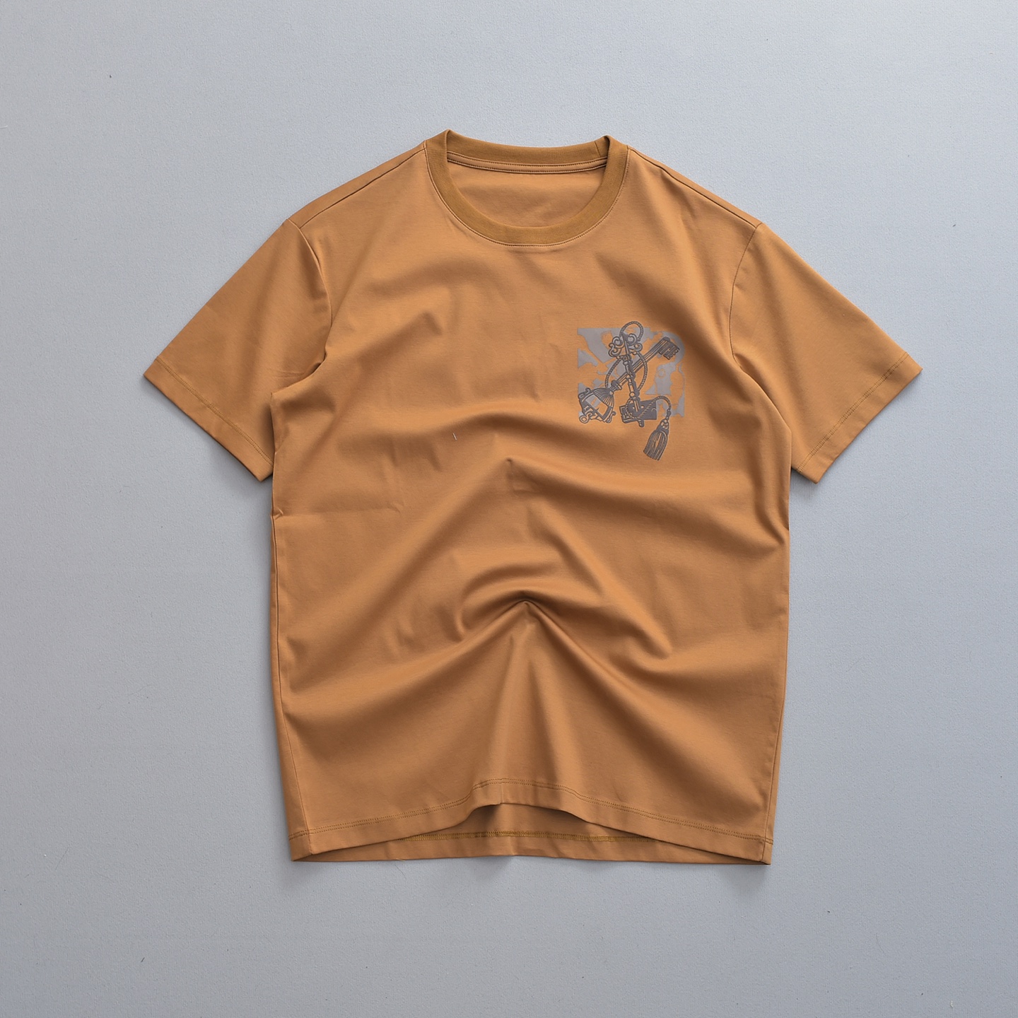 High-Quality Silk T-Shirts with Cotton Prints: Post-Sale Support for Synchronized Network - 图片 4
