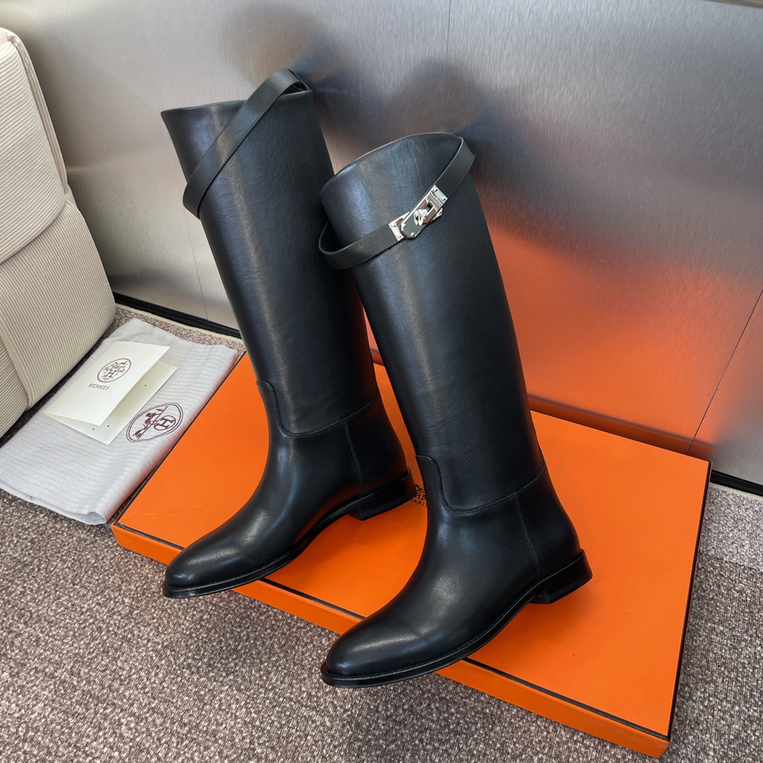 NO:464079,Dongguan goods Purchase grade Hermes classic punk style Kelly button knee high boots H-family star same low heel round toe one-legged motorcycle rider military boots Material: imported calfskin upper + high-end cowhide inner + Italian genuine leather sole Heel height: 2.5CM Size35-39 (40.41 custom-made non-return and exchange), boots, hermes, hermes, boots, cowhide, Leather soles19860909莞货 代购级 Hermes爱马仕经典朋克风格Kelly扣及膝高筒靴 H家明星同款低跟圆头一脚蹬机车骑士军靴 材质:鞋面进口小牛皮+高档牛皮内里+意大利真皮大底 跟高:2.5CM Size35-39(40.41定制不退换),靴子,hermes,hermes,boots,cowhide,Leather soles,Women's Shoes