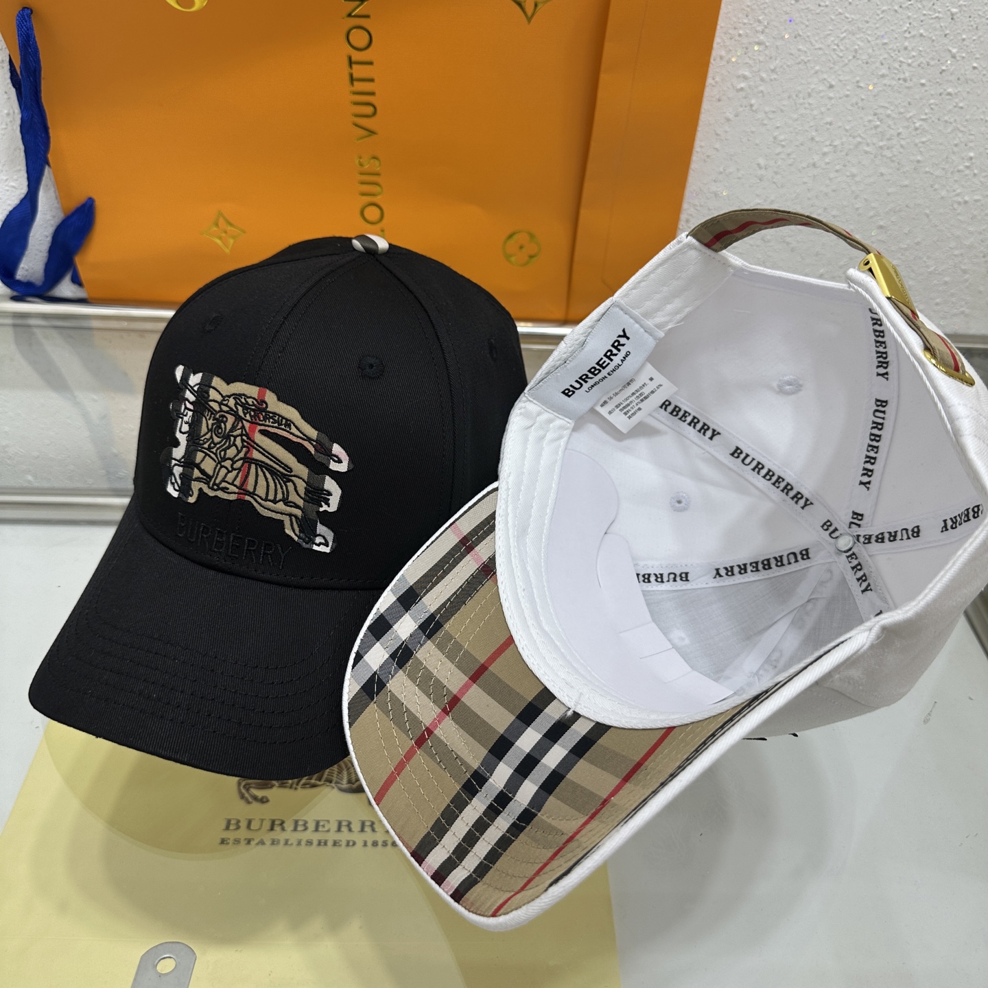 🎀巴宝莉棒球帽🧢