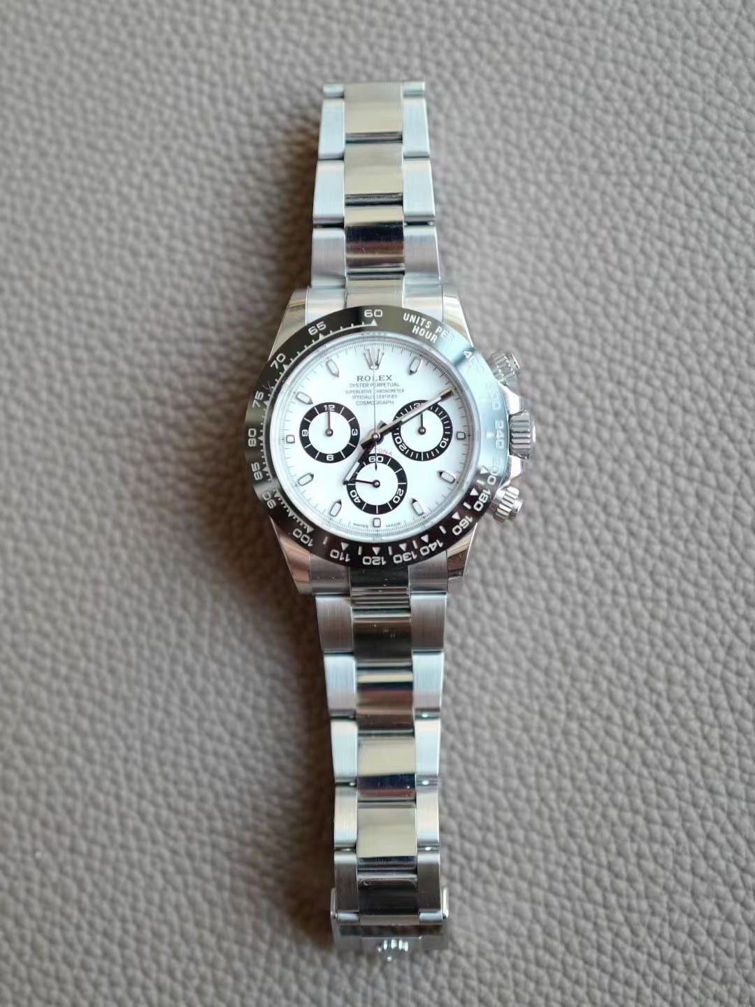 NO:385083,The more I wear it, the more I like it, more of it is habit.19860909越戴越喜欢,更多的是习惯,,Watch