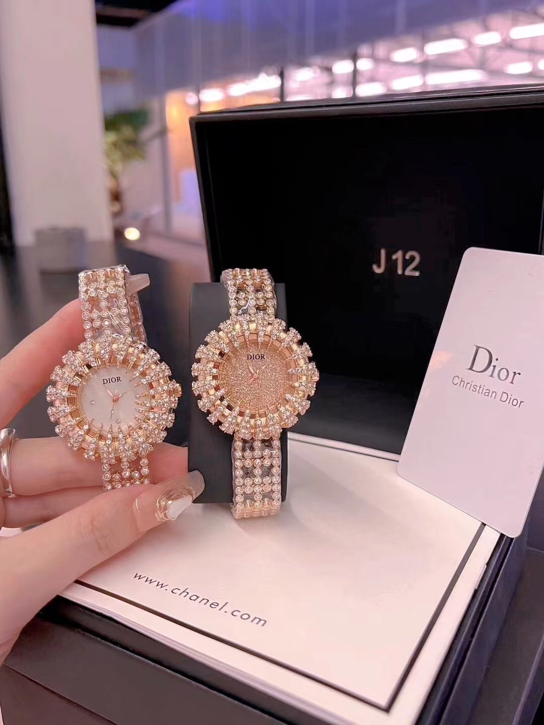 Luxurious Dior Wristwatch Series with All-Diamond Design and Snowflake Details - 图片 4
