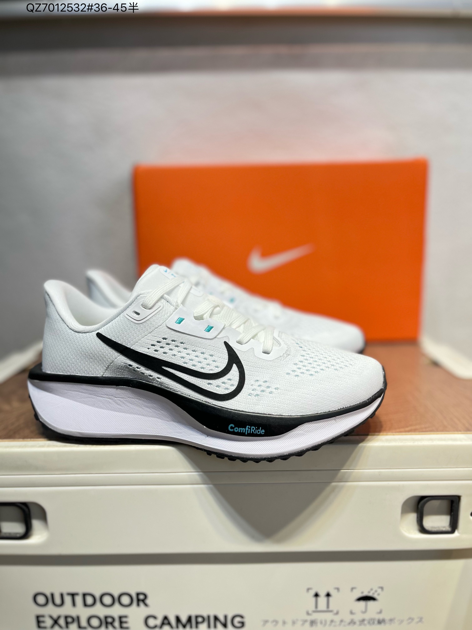 💰160
Nike Quest 6极速6代网面透气 时尚休闲跑步鞋 
简约高科技设计采用多层材料，为双足带来凉爽感受和稳固体验时尚鞋面搭配中足包覆设计，提供稳固贴合感。一层网眼布材质，在跑步期间为你带来轻盈透气性能。同时展现利落外观。加高叠层设计，为每一步带来柔软缓震性能。具备出色抓地力与耐穿着性。舒适感出众 
官方货号:FD6033 QZ7012532#36-45半