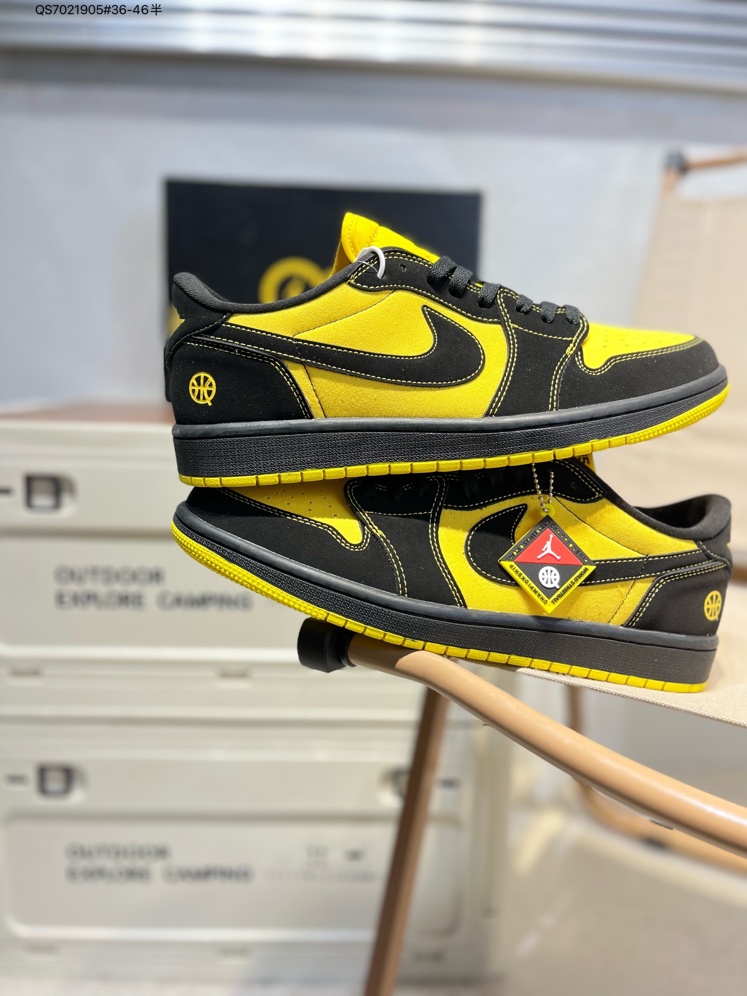 💰270
头层皮❗️  乔丹Air Jordan 1 Low AJ1低帮系列篮球鞋 官方同步配色 原装级产物  
#拒绝公底 立体鞋型 细节完美 高清洁度IB8836 QS7021905#36-46半