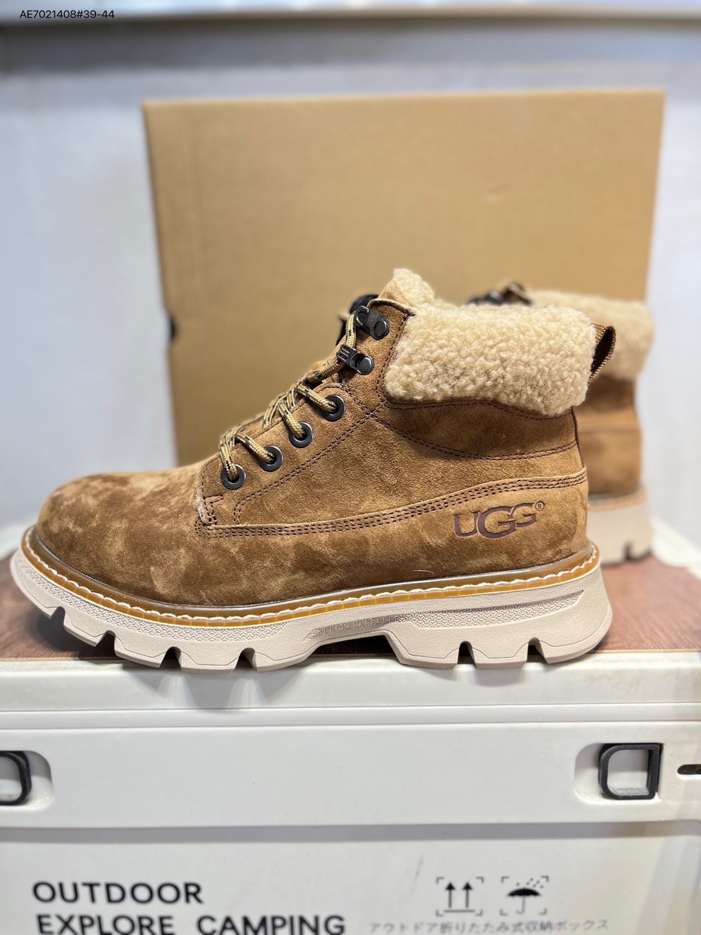 💰310
UGG/雪地靴 防水麂绒皮革鞋面 美国轻奢品牌UGG W NEUEL尼瓦尔系列秋冬新款防污系列休闲保暖U5867M AE7021408#39-44