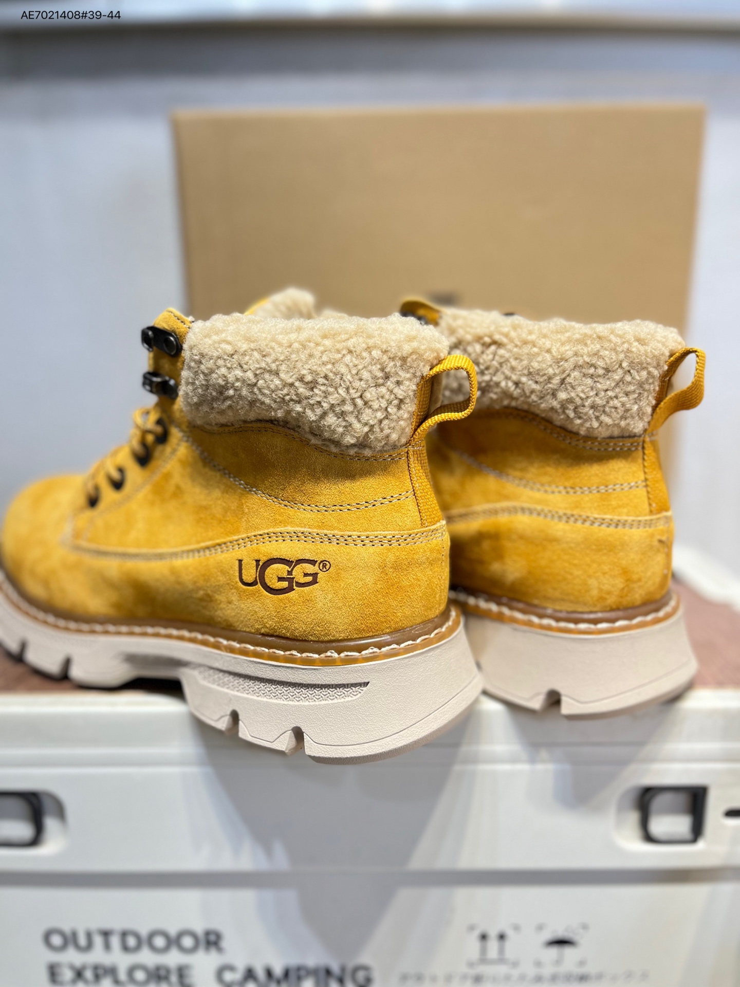 💰310
UGG/雪地靴 防水麂绒皮革鞋面 美国轻奢品牌UGG W NEUEL尼瓦尔系列秋冬新款防污系列休闲保暖U5867M AE7021408#39-44