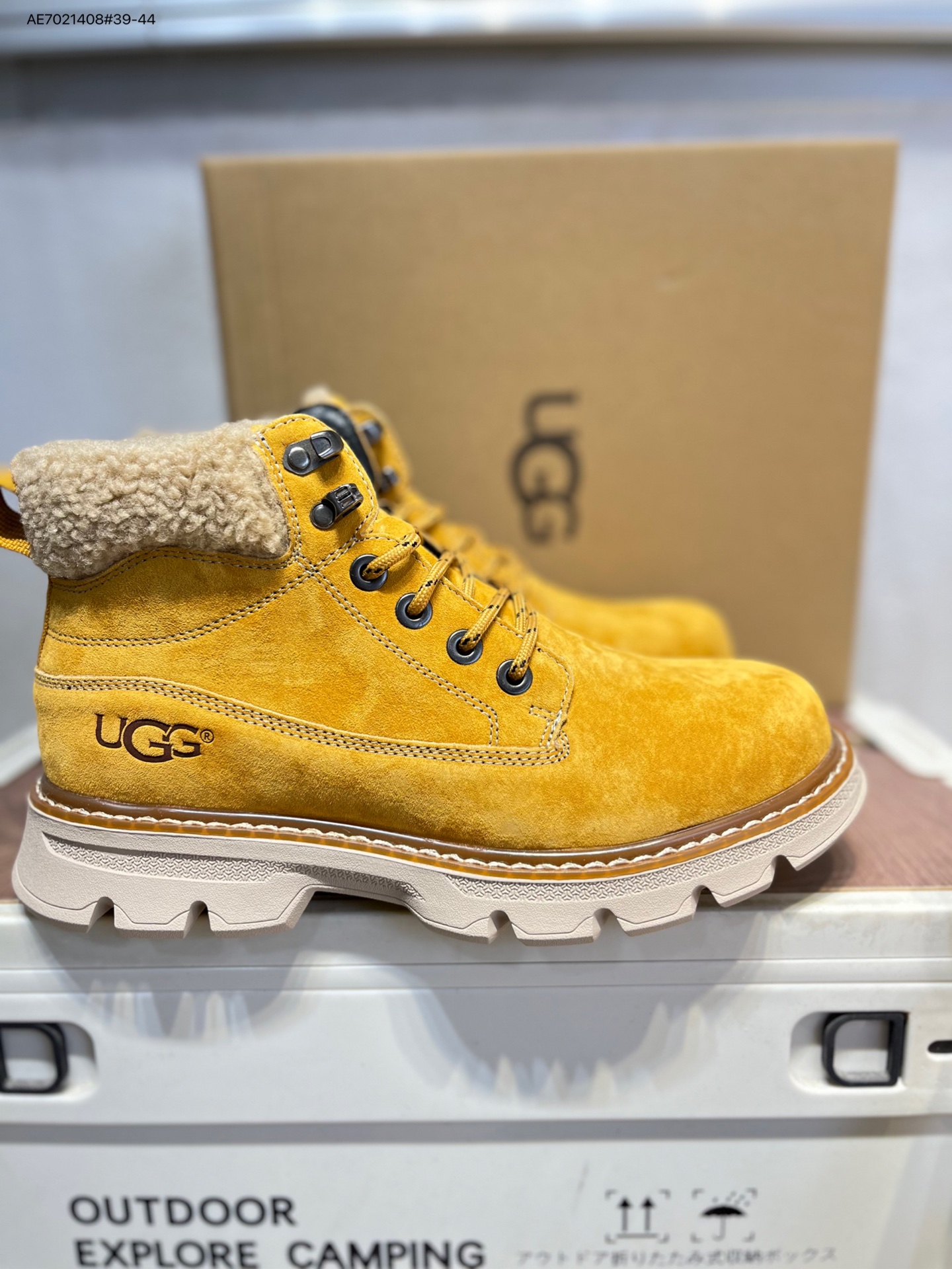 💰310
UGG/雪地靴 防水麂绒皮革鞋面 美国轻奢品牌UGG W NEUEL尼瓦尔系列秋冬新款防污系列休闲保暖U5867M AE7021408#39-44