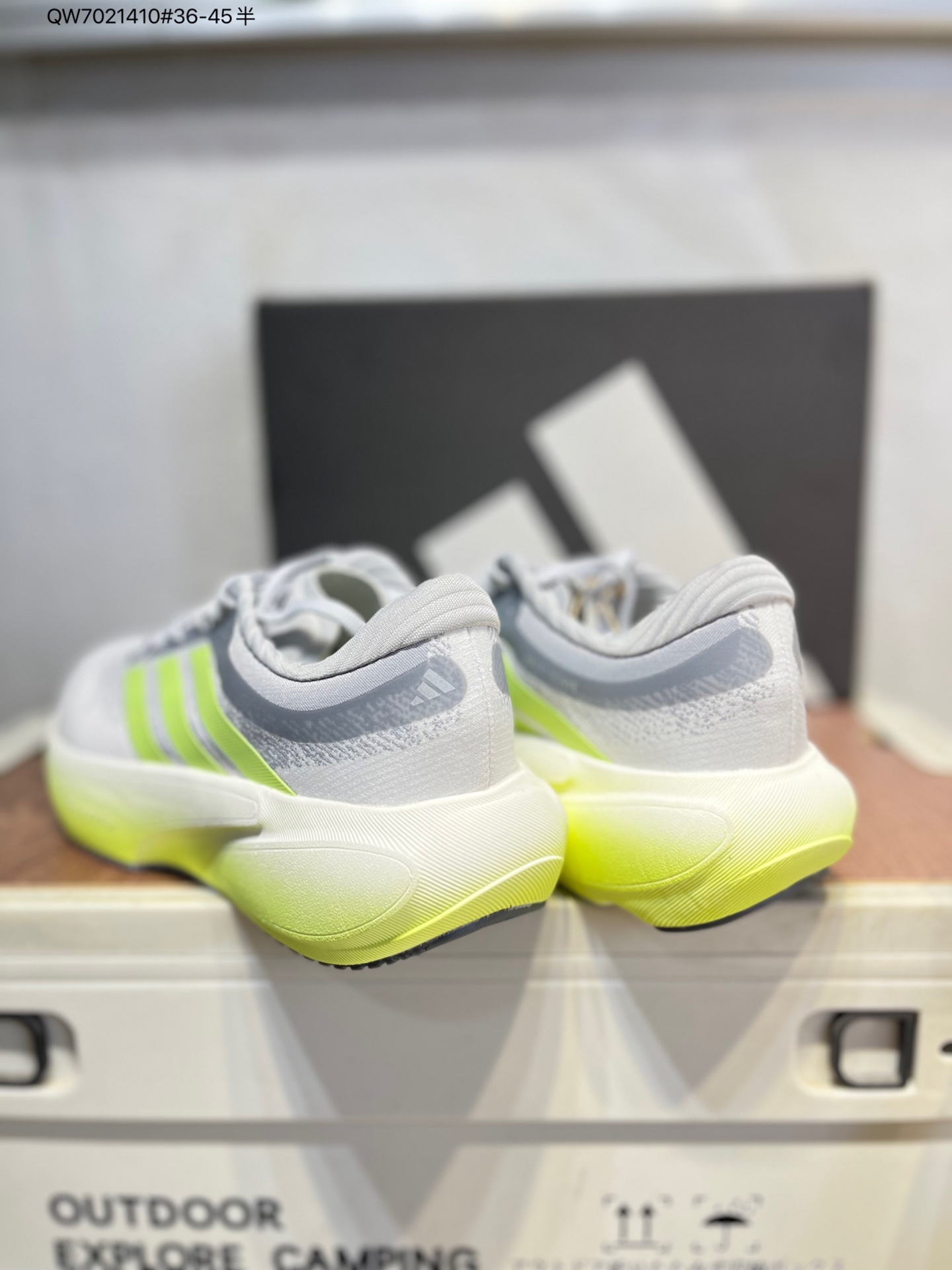 💰190
Adidas Adizero Adios Pro 4 M马拉松飞线贾卡轻质透气休闲运动跑步鞋
采用双层透气网纱 Flywire动态飞线绑缚鞋面材质 内置Zoom小气垫装置JR7472 QW7021410#36-45半