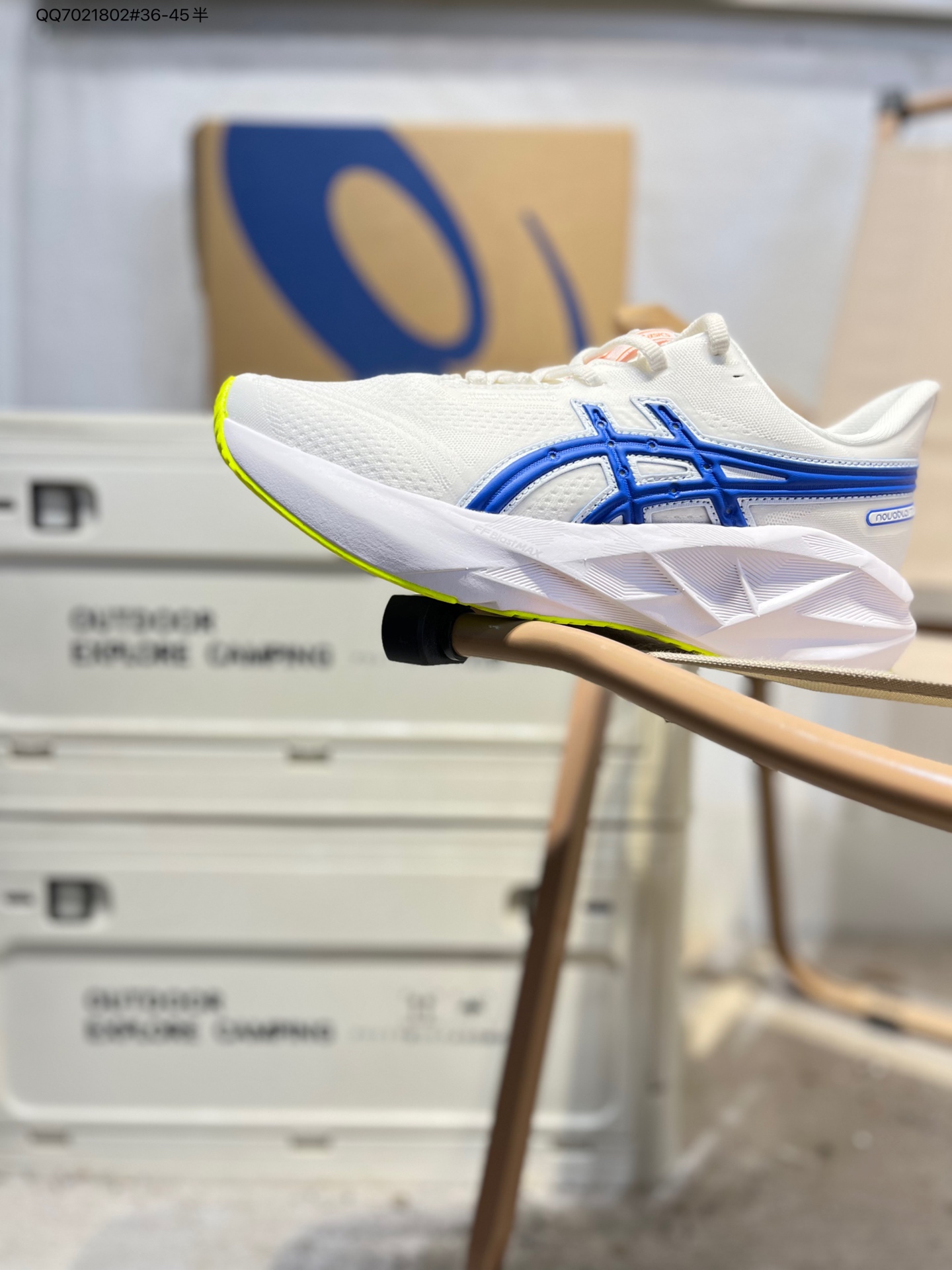 放店💰100
Asics NOVABLAST 5 LE亚瑟士经典跑鞋 如今机能风和户外风吹得正劲，便是主打“Urban Outdoor机能越野风格”，城市和户外场景都能轻松应对。关键是跑鞋的颜值也很高1012B909 QQ7021802#36-45半