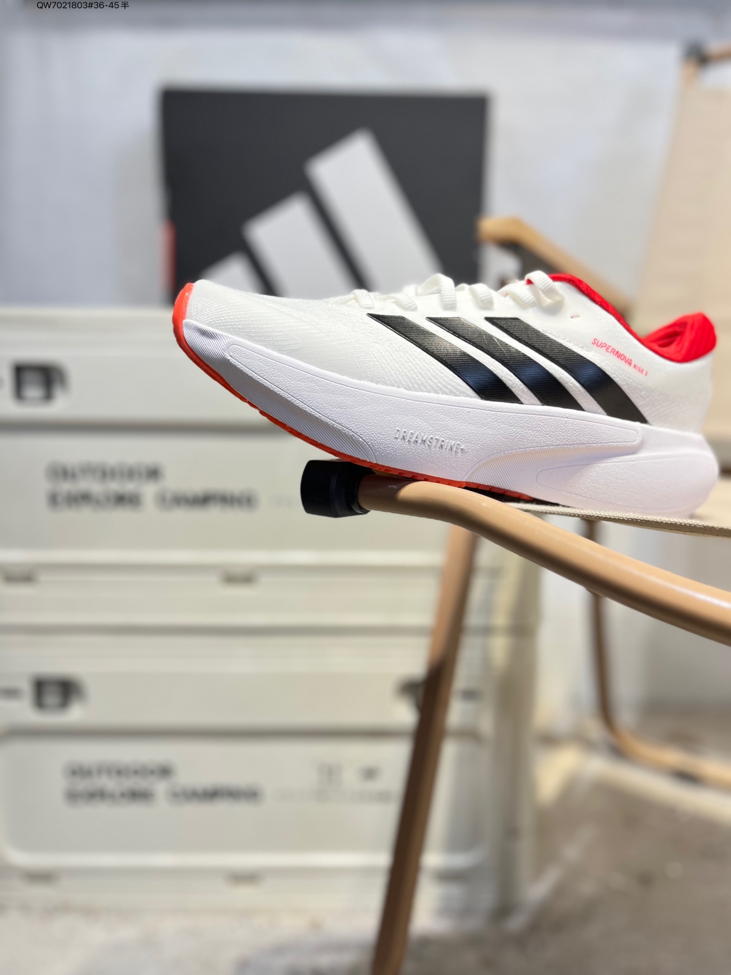 放店💰130
Adidas Adizero Adios Pro 4 M马拉松飞线贾卡轻质透气休闲运动跑步鞋
采用双层透气网纱 Flywire动态飞线绑缚鞋面材质 内置Zoom小气垫装置JR7374 QW7021803#36-45半