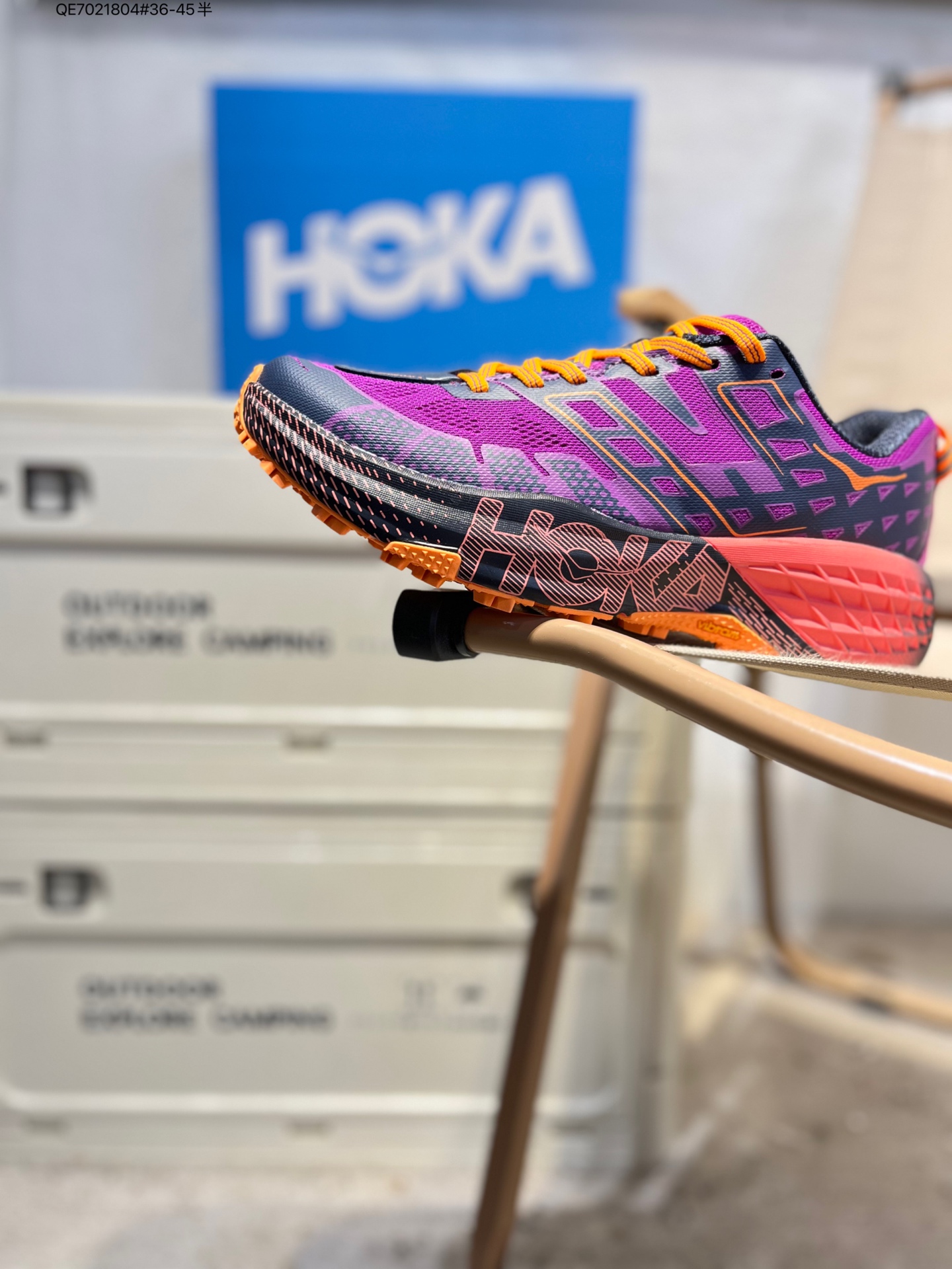 HOKA ONE ONE Mafate Speed 2 低帮专业越野跑步鞋 实拍首发 相较于前几代Mafate包裹感更好 跟Speedgoat(快速羚羊)系列比起来更加舒适 鞋底防滑性能在下坡的石板台阶和原始路面都有很好的表现 HOKA血统属性厚底设计 在快速下坡时起到缓震保护作用 减少重力给予脚踝、膝部、髋关节等处带来的冲击力1162710 QE7021804#36-45半