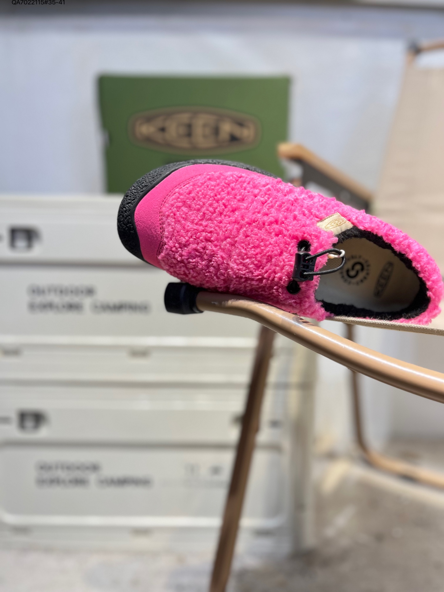 放店💰110
KEEN科恩 Howser 3 Slide 保暖舒适 户外日常 厚底一脚蹬 防滑耐磨 低帮休闲鞋
鞋面采用再生织物 原创版型 标志性的设计
弹力鞋带锁定系统 方便穿脱 无痕橡胶外底
舒适的一脚蹬设计 由原来的家居混合鞋再次更新 前掌宽敞的空间 让脚趾伸展造型简约外形时尚 方便穿脱可户内户外任意穿梭1022258 QA7022115#35-41