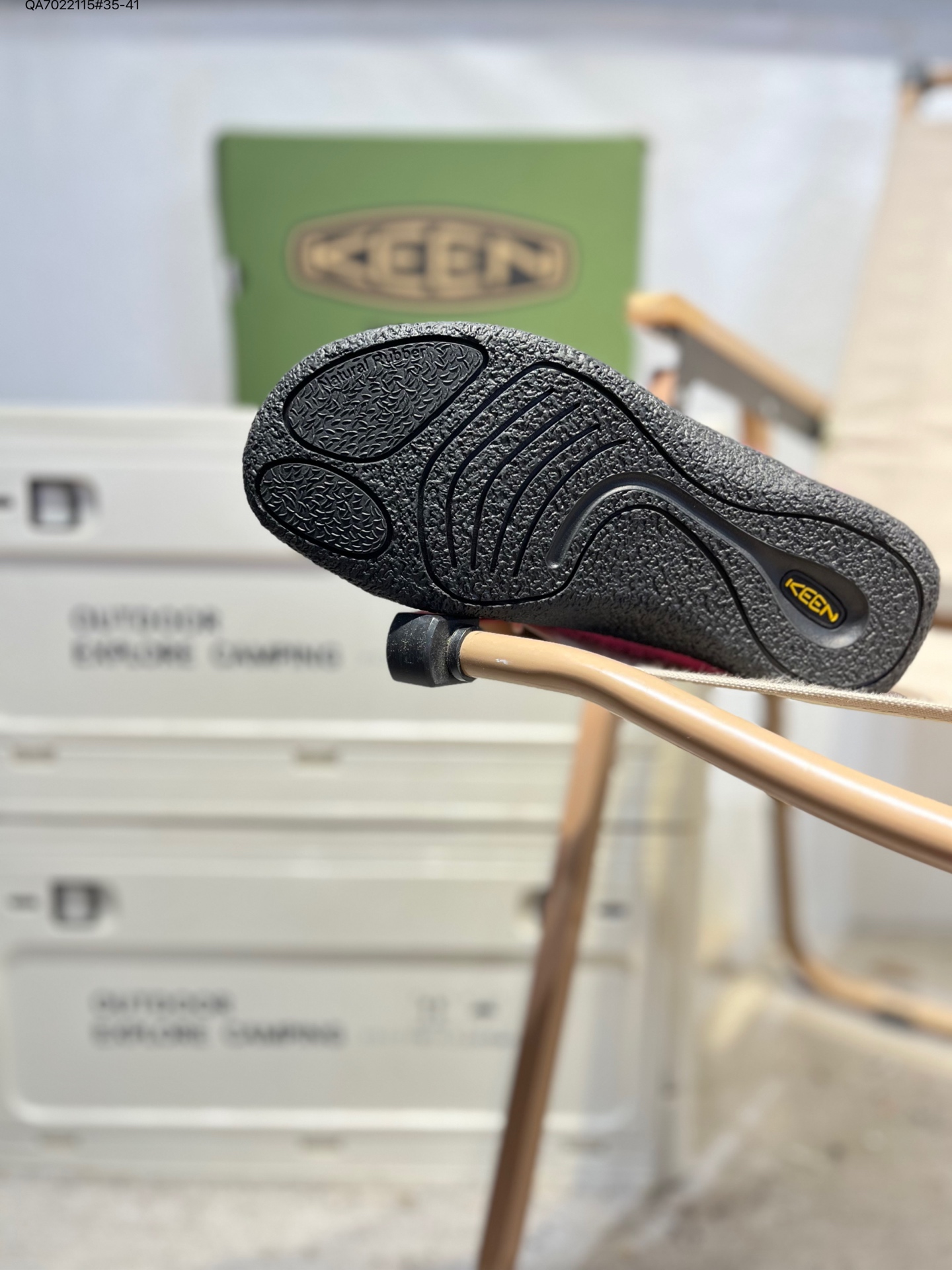 放店💰110
KEEN科恩 Howser 3 Slide 保暖舒适 户外日常 厚底一脚蹬 防滑耐磨 低帮休闲鞋
鞋面采用再生织物 原创版型 标志性的设计
弹力鞋带锁定系统 方便穿脱 无痕橡胶外底
舒适的一脚蹬设计 由原来的家居混合鞋再次更新 前掌宽敞的空间 让脚趾伸展造型简约外形时尚 方便穿脱可户内户外任意穿梭1022258 QA7022115#35-41