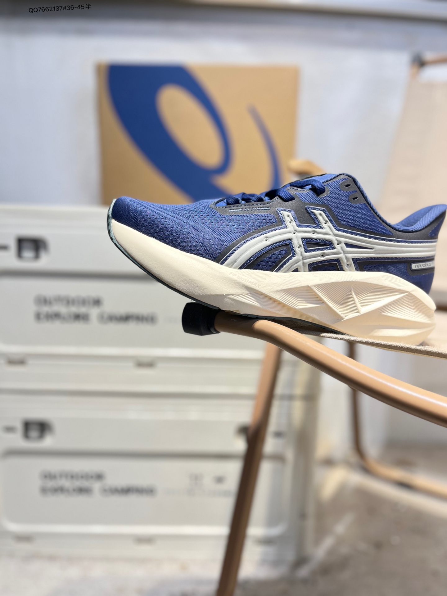 放店💰100
Asics NOVABLAST 5 LE亚瑟士经典跑鞋 如今机能风和户外风吹得正劲，便是主打“Urban Outdoor机能越野风格”，城市和户外场景都能轻松应对。关键是跑鞋的颜值也很高1011B974 QQ7662137#36-45半