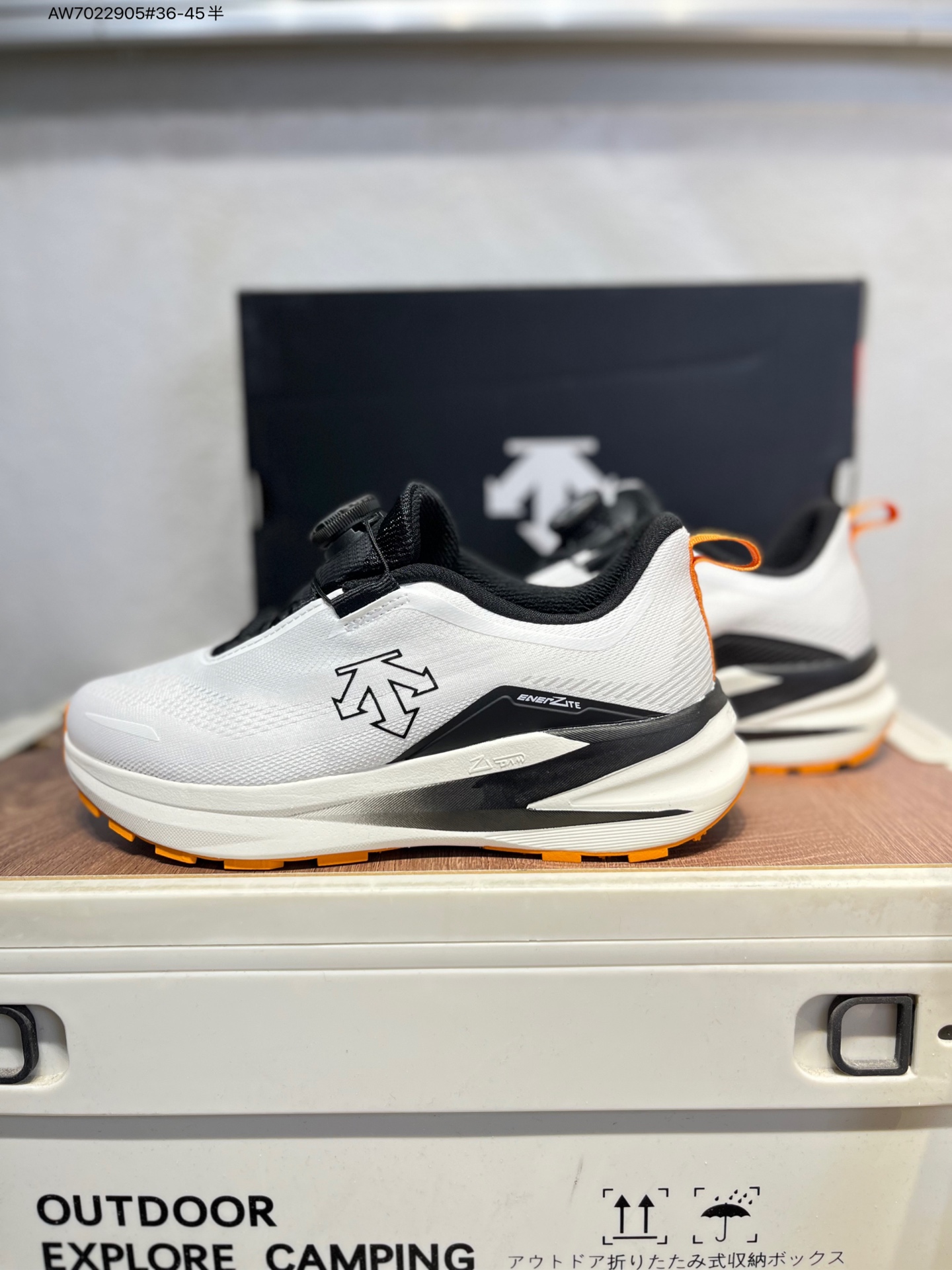 放店💰220
DESCENTE迪桑特 STREAN WIRE 广东纯原版本
时尚休闲运动覆盖防水男子越野跑鞋
官方同步上架 适合技术路线单日徒步穿着 aeriosflgtx鞋受到长途野外跑步鞋的启发 适合在变化的地形上进行快速轻快的徒步旅行穿着,舒适而有支撑性,使您充满信心。该设计与脚部融为一体,可最大限度地减少摩擦,gore-tex保护膜可防水,采用gore隐形适体(invisiblefit)技术,更轻薄舒适。敏捷、稳定和技术路线上的自信源于vibram® megagrip外底、压缩eva内底以及一体的tpu。重量约:275g技术特点防水透气轻量耐磨鞋子鞋外底结构vibram®megagripM橡胶化合材料耐用柔软鞋子结构tpu鞋头可防磨损压缩eva泡沫内底以及一体的tpu铁芯提高了灵活性和稳定性,使您充满信心鞋子衬垫结构4mm厚or模制插片材料gore-tex薄膜tpu高耐磨保护膜cordura®网眼布 D5431RRN24 AW7022905#36-45半