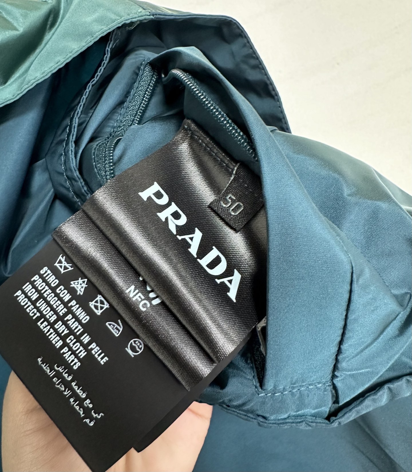  PRAD 25SS春装新款外套原版11定制五金配件，撞色限量款，经典倒三角铁标，原版复刻，最高品质，低