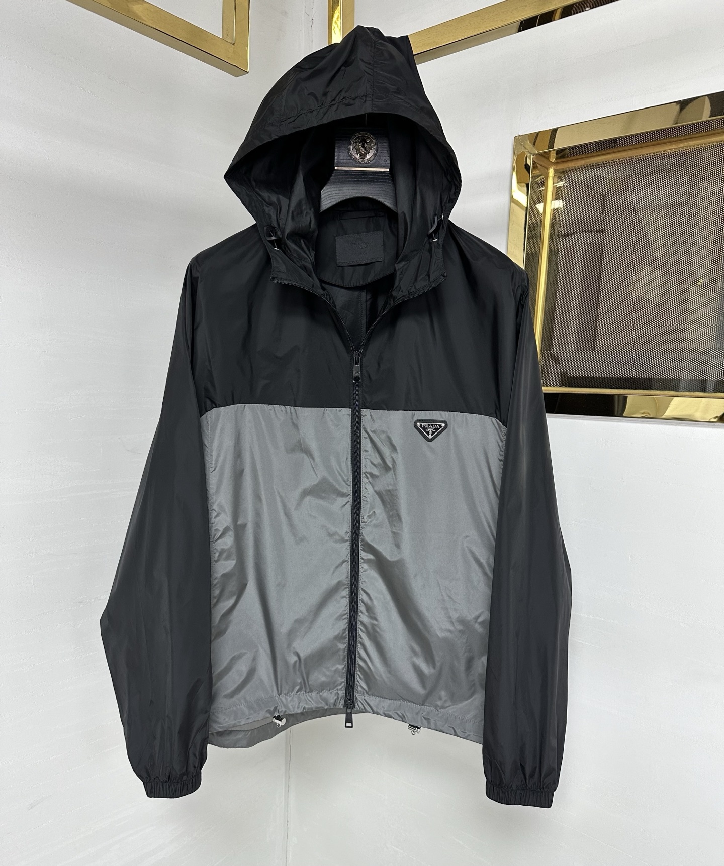  PRAD 25SS春装新款外套原版11定制五金配件，撞色限量款，经典倒三角铁标，原版复刻，最高品质，低