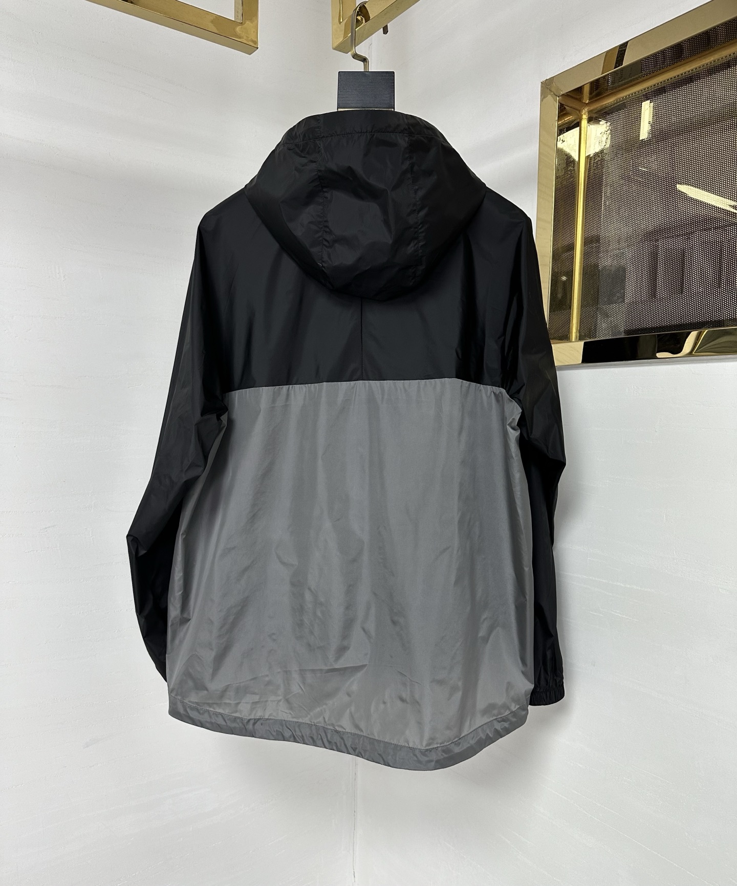  PRAD 25SS春装新款外套原版11定制五金配件，撞色限量款，经典倒三角铁标，原版复刻，最高品质，低