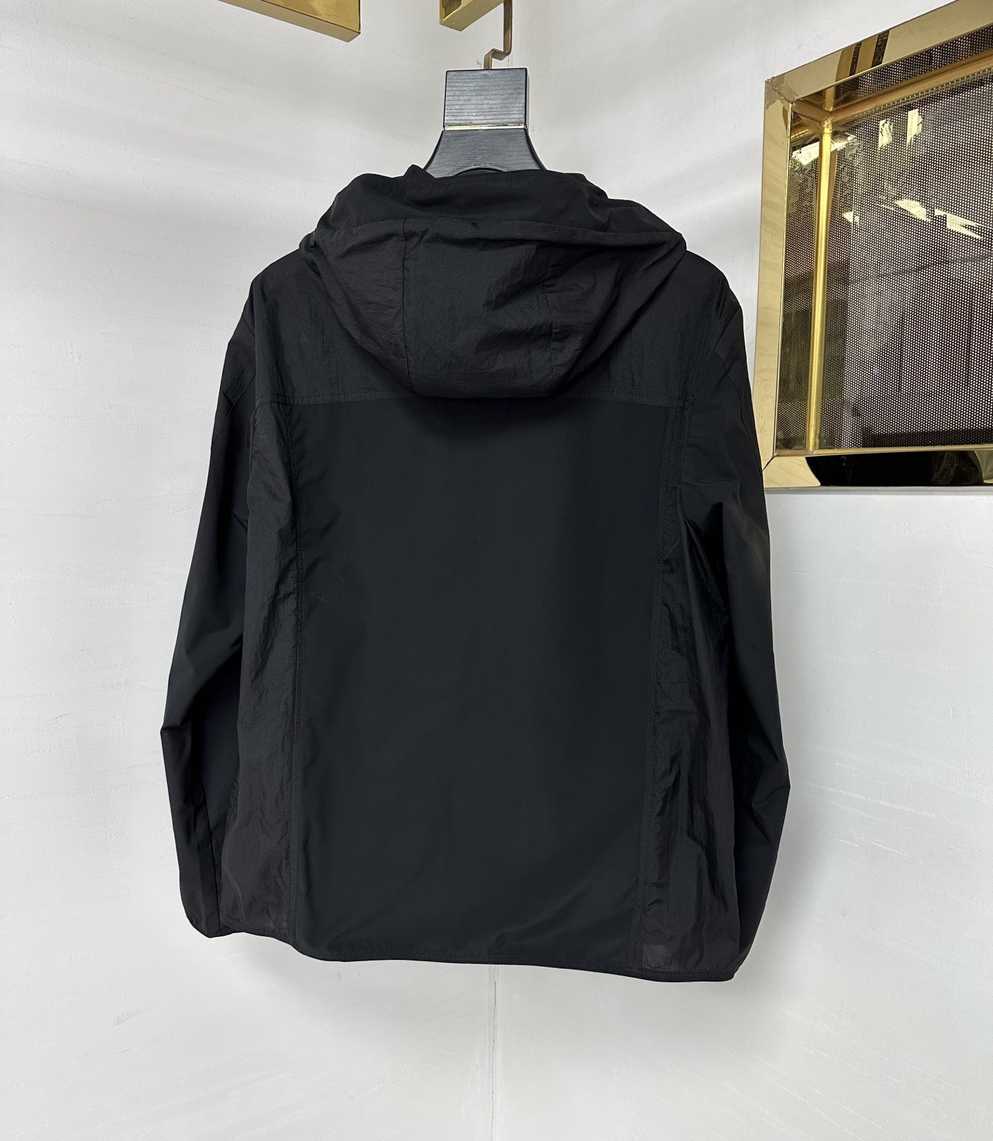  MON 25ss春夏新款外套原版11定制五金配件全进口原版设计， 高品质，低调奢华 ，连帽夹克风衣，时