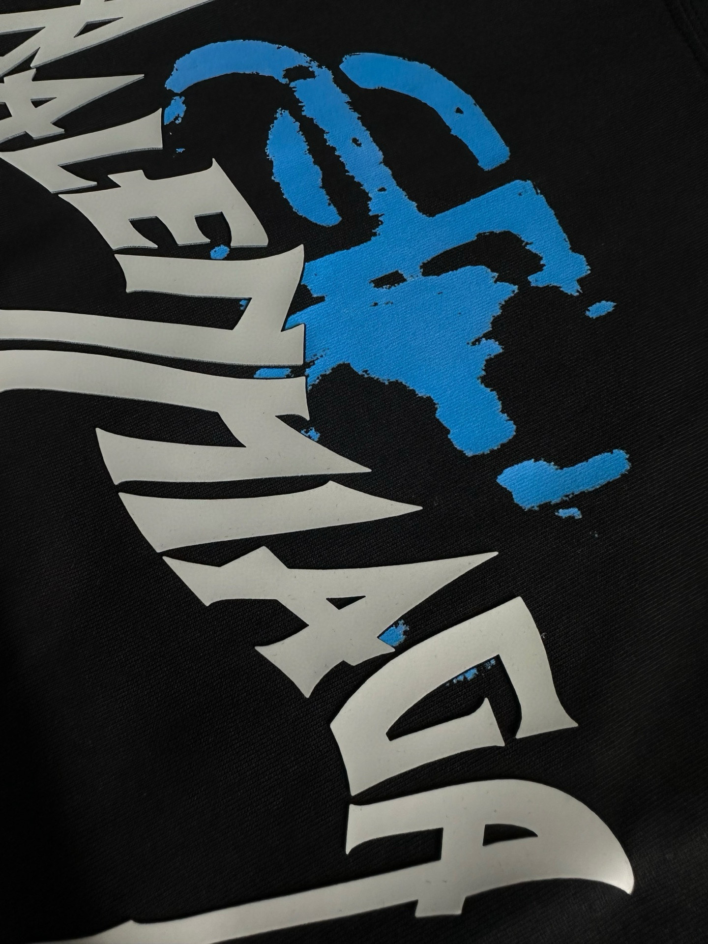  BAL 2025春夏新款首发专柜最新款短袖圆领T恤 高端订制 设计前卫时尚！品牌logo重工艺设计 高