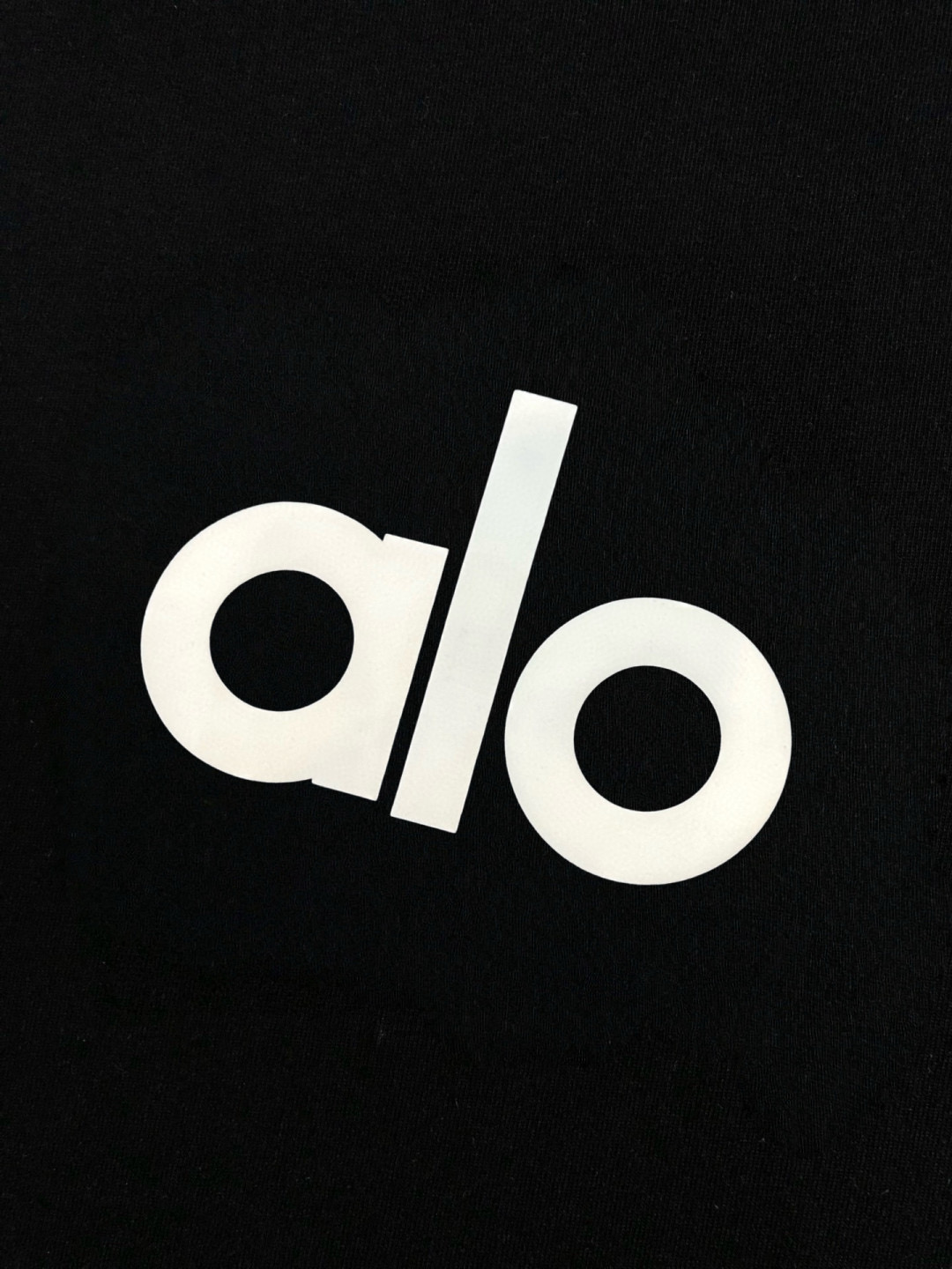  ALO  2025春夏新款首发专柜最新款短袖圆领T恤 高端订制 设计前卫时尚！品牌logo重工艺设计 