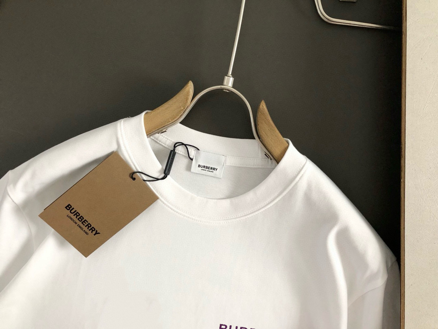   BBR 2025春夏新款首发专柜最新款短袖圆领T恤 高端订制 设计前卫时尚！品牌logo重工艺设计 