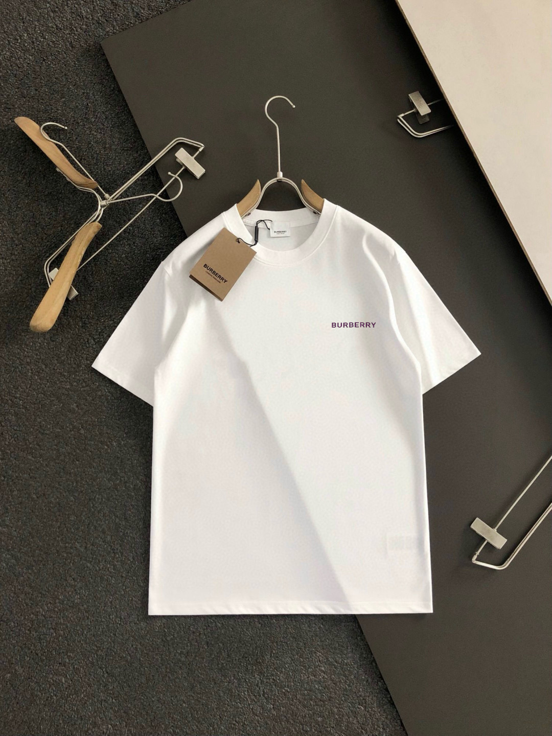   BBR 2025春夏新款首发专柜最新款短袖圆领T恤 高端订制 设计前卫时尚！品牌logo重工艺设计 