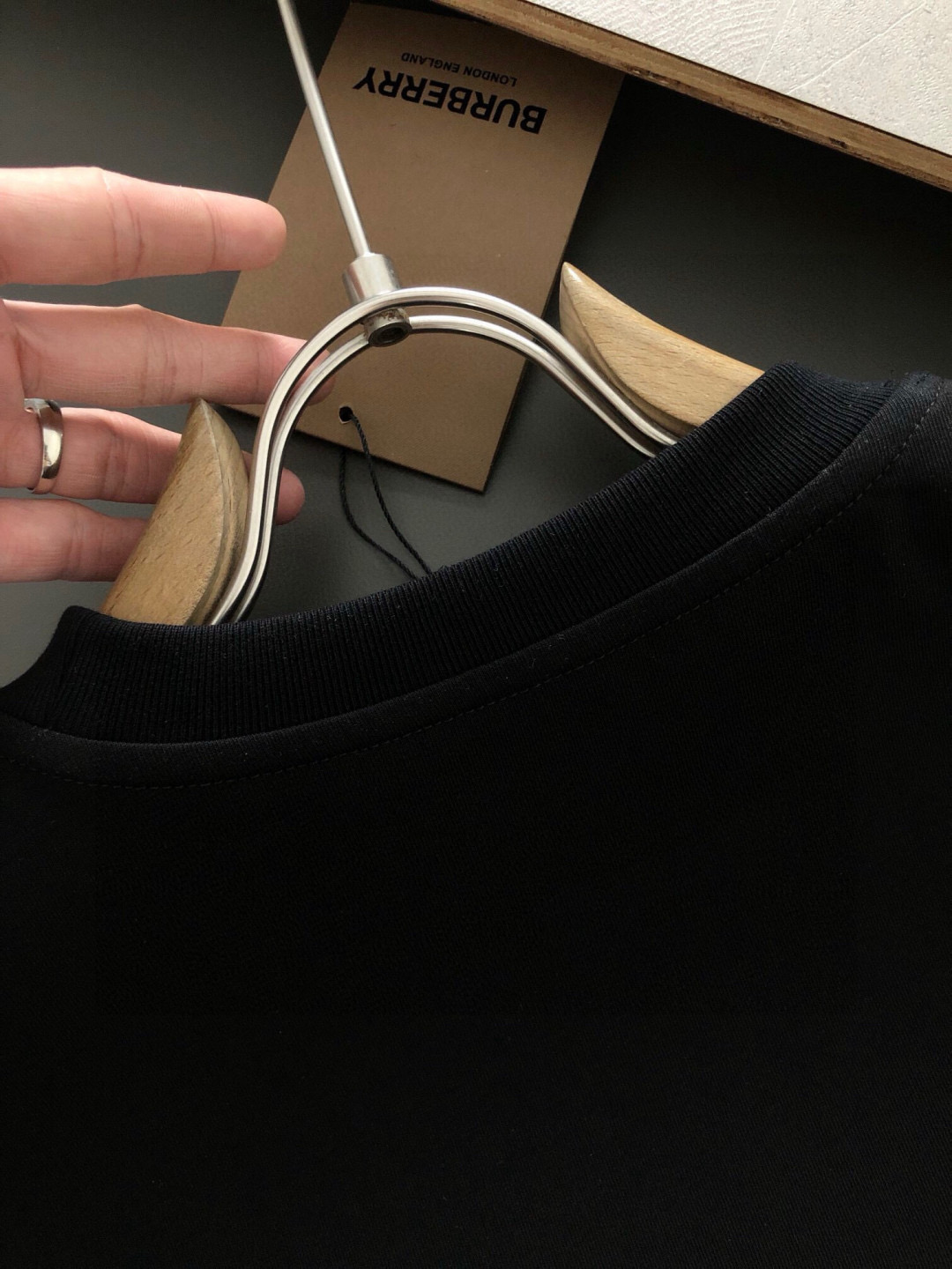  BBR 2025春夏新款首发专柜最新款短袖圆领T恤 高端订制 设计前卫时尚！品牌logo重工艺设计 高