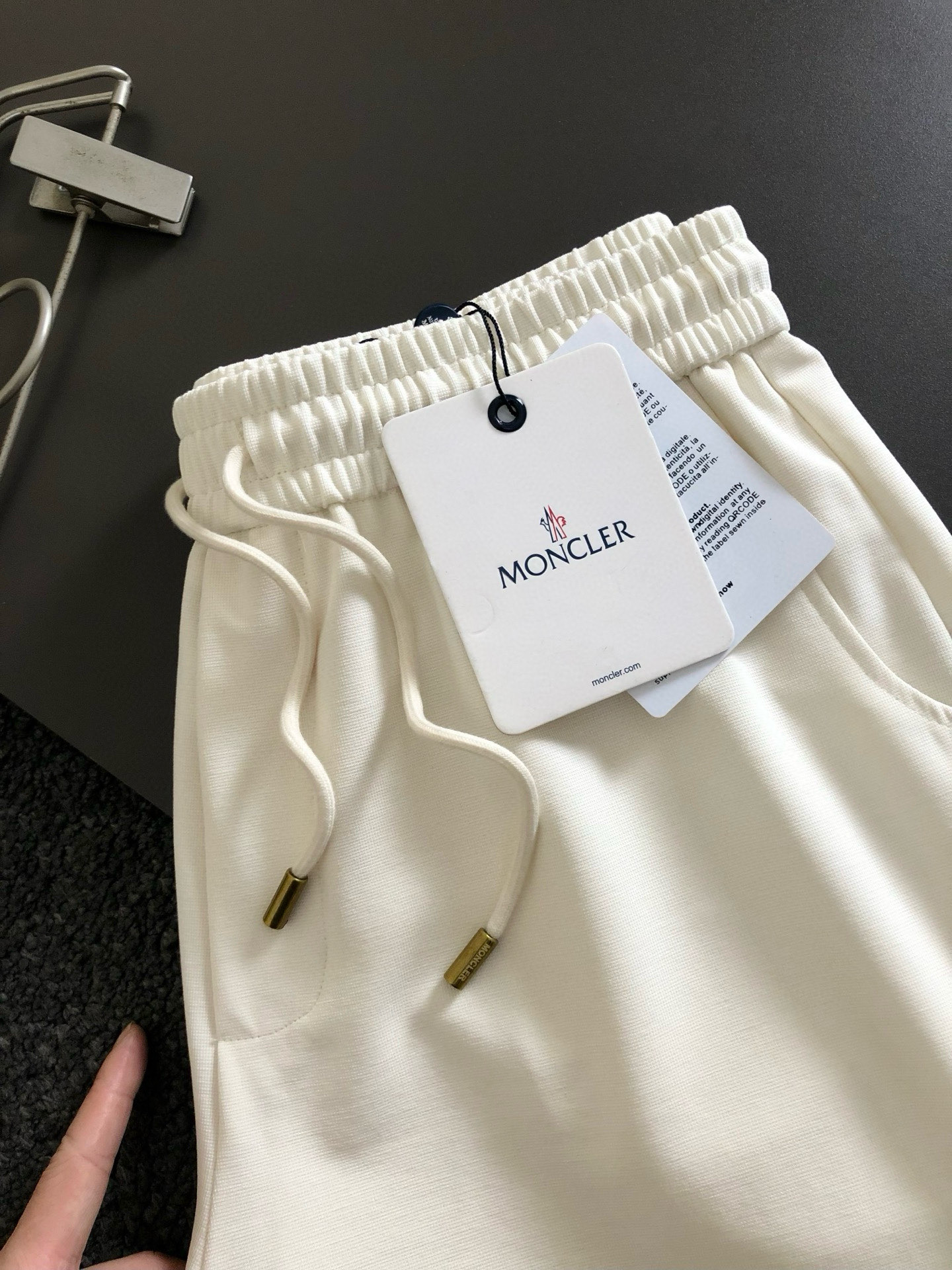 Special Price: $264 for Medium, XL, XXL Black Apparel. No Mail Cancellation. Payment Confirmed. - 图片 4