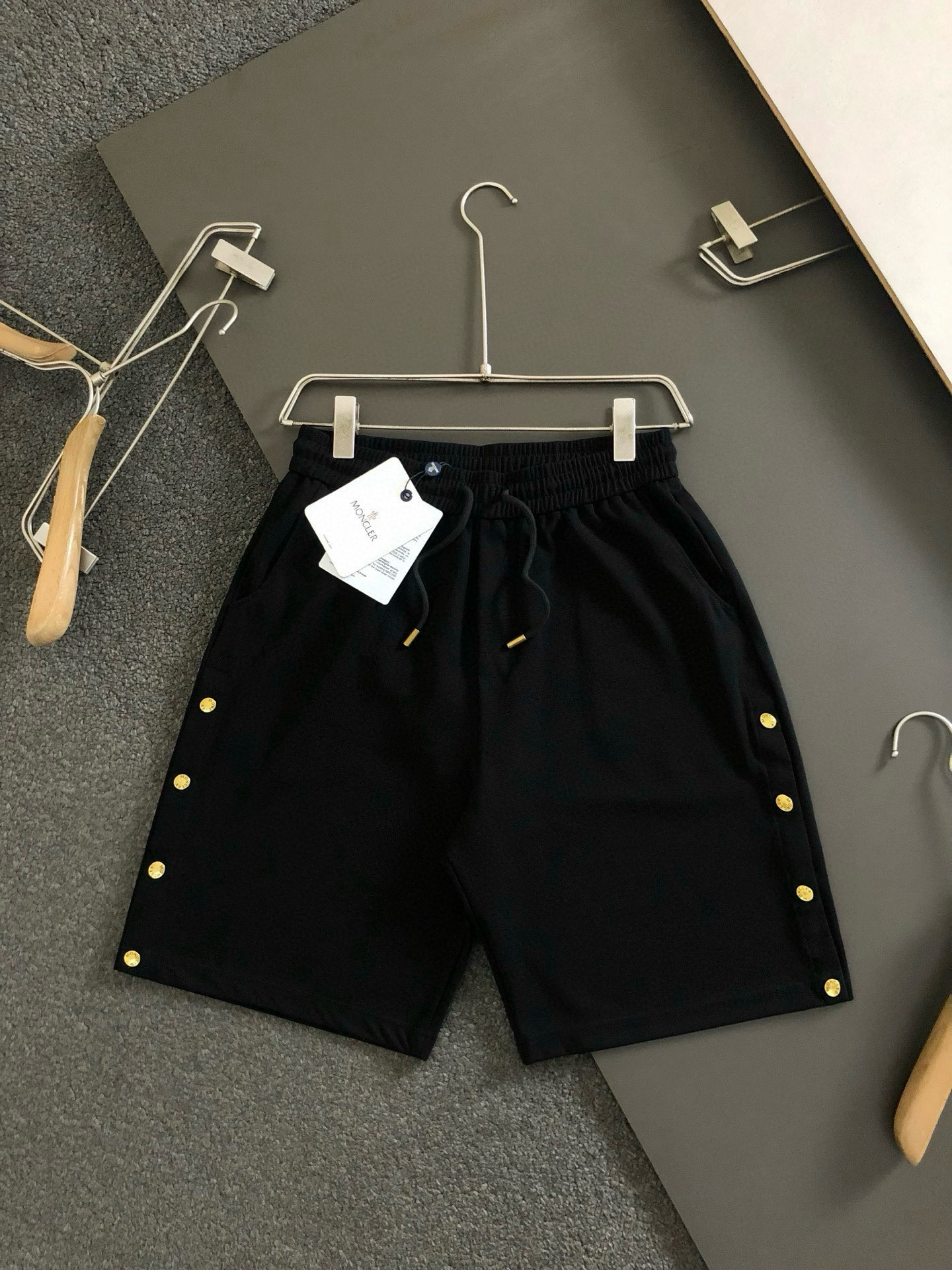 Special Price: $264 for Medium, XL, XXL Black Apparel. No Mail Cancellation. Payment Confirmed. - 图片 1