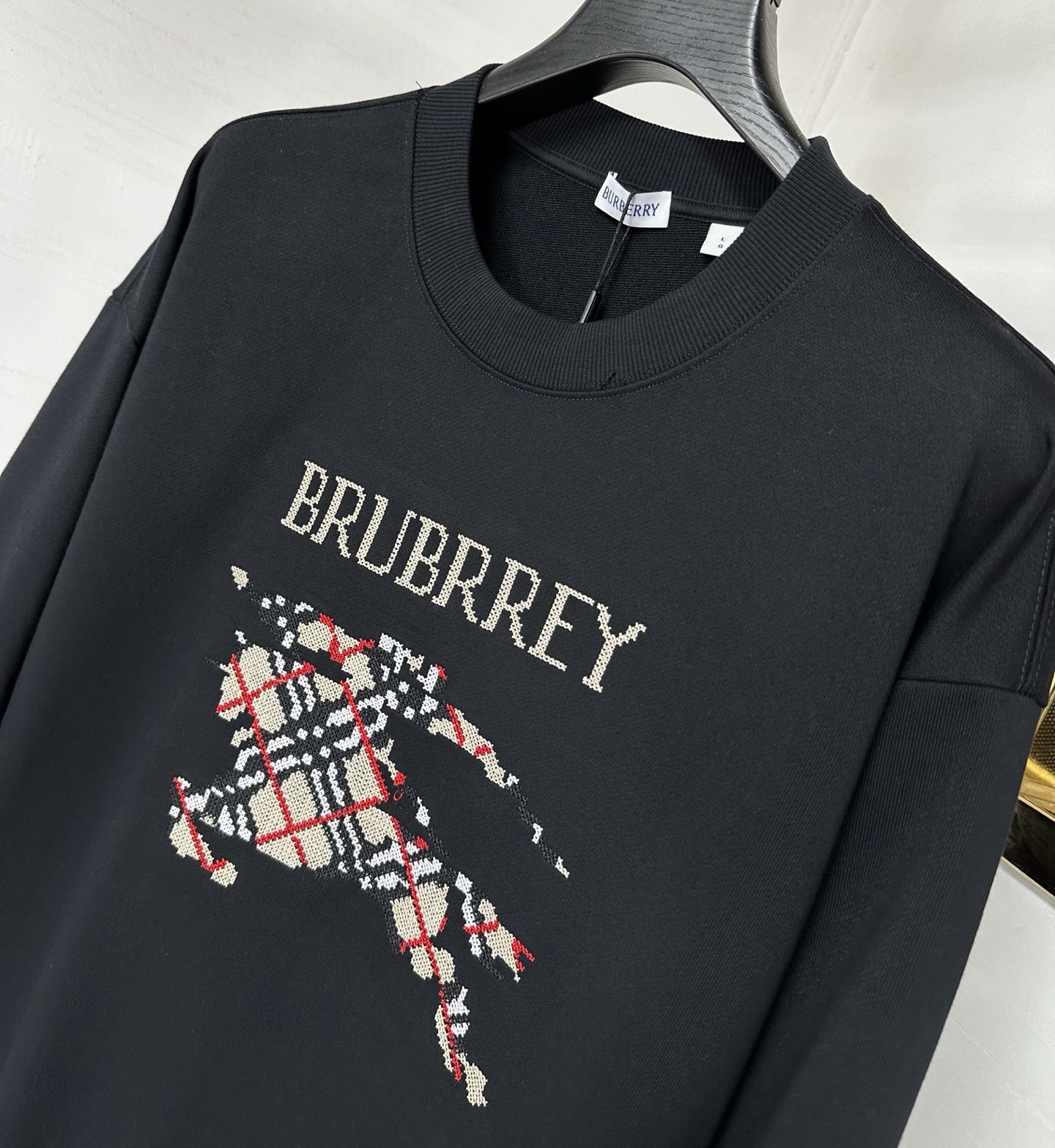 Burberry Sudadera Clásica con Logo Ecuestre Bordado para Hombre 6 i1756117457647 9434 0 1