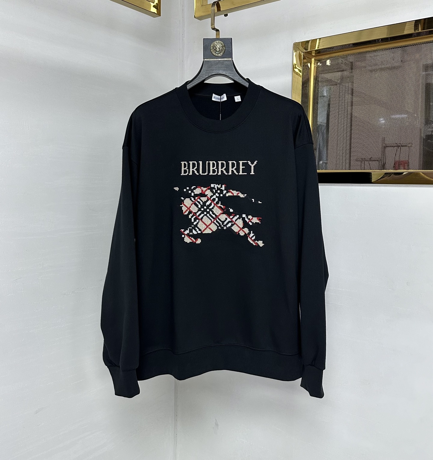 Burberry Sudadera Clásica con Logo Ecuestre Bordado para Hombre 5 i1756117457695 6043 0 0