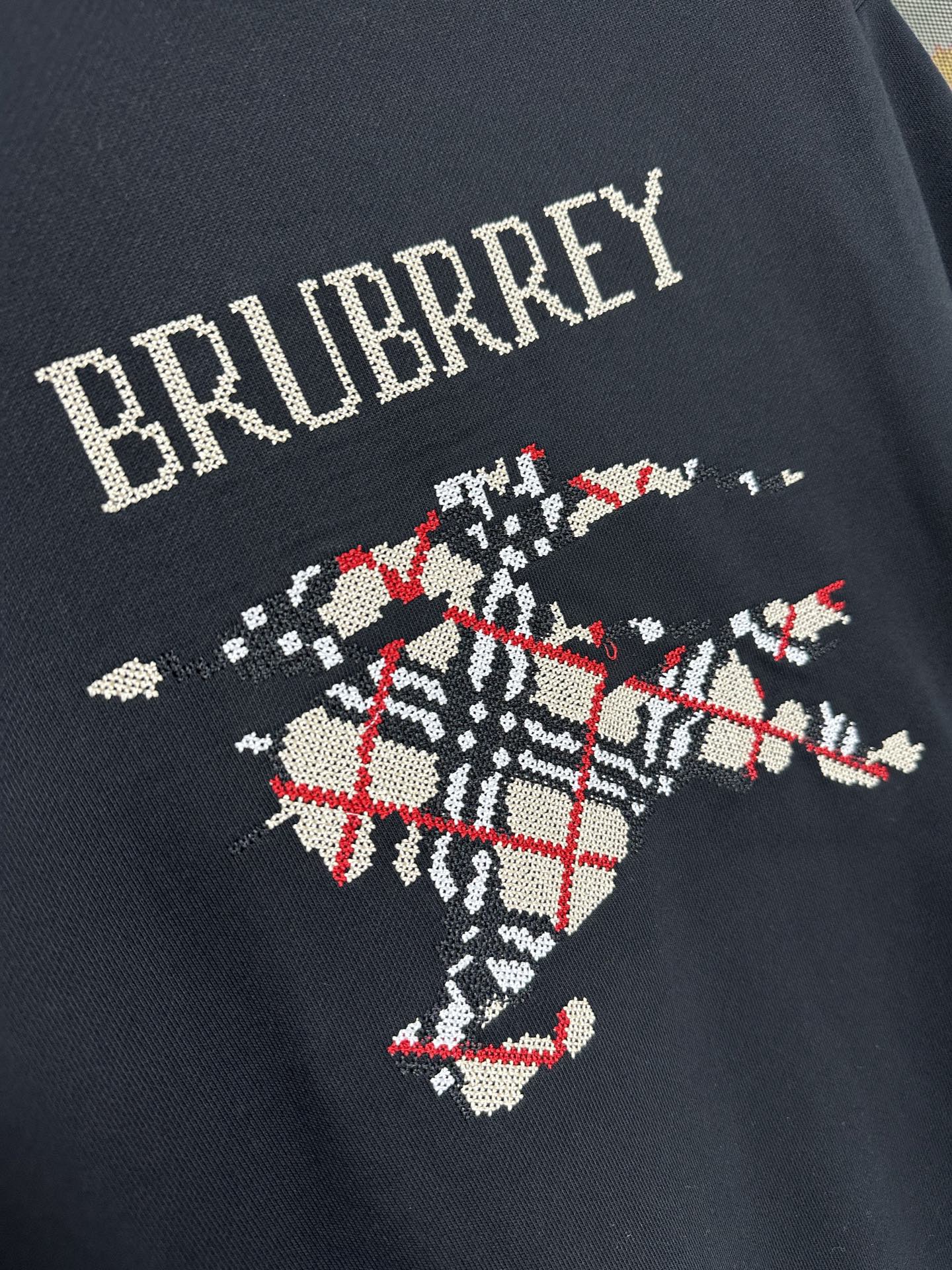 Burberry Sudadera Clásica con Logo Ecuestre Bordado para Hombre 8 i1756117459365 985 0 3