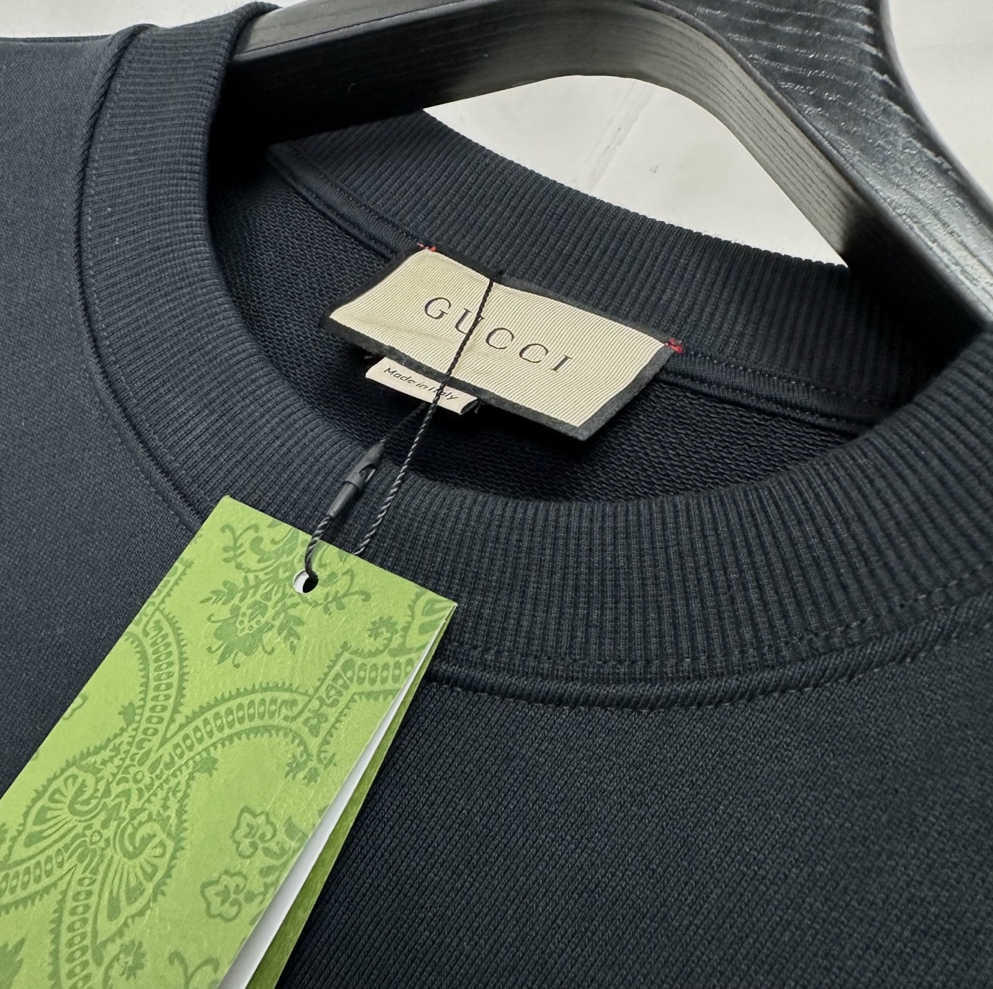 GUC 2025Ss秋冬新款卫衣，精美工艺圆领款，特制纯棉400克面料升级水洗大毛圈、柔软贴身科技面料，