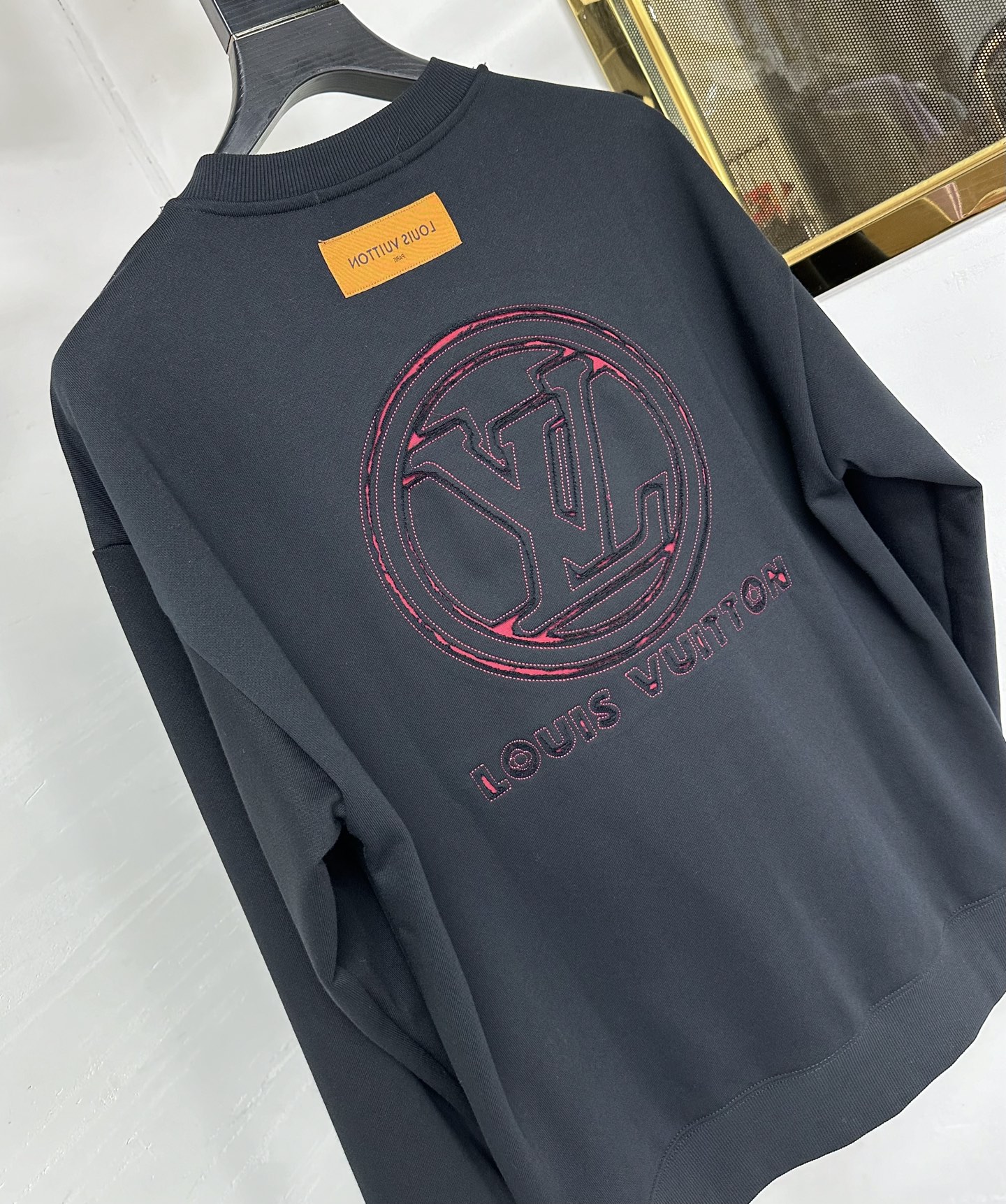 GUC 2025Ss秋冬新款卫衣，精美工艺圆领款，特制纯棉400克面料升级水洗大毛圈、柔软贴身科技面料，