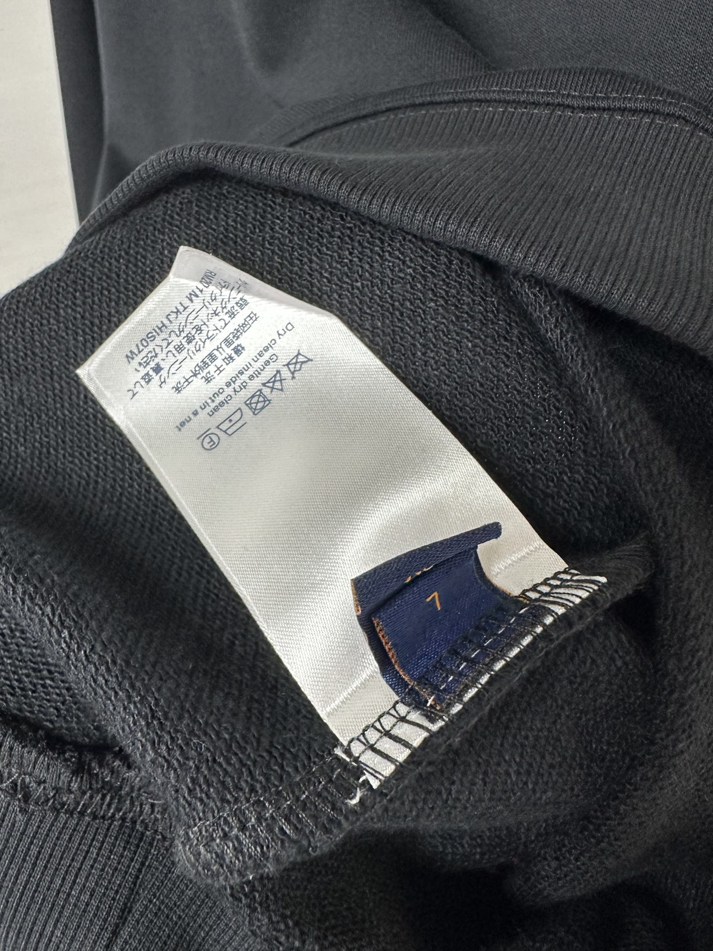 GUC 2025Ss秋冬新款卫衣，精美工艺圆领款，特制纯棉400克面料升级水洗大毛圈、柔软贴身科技面料，