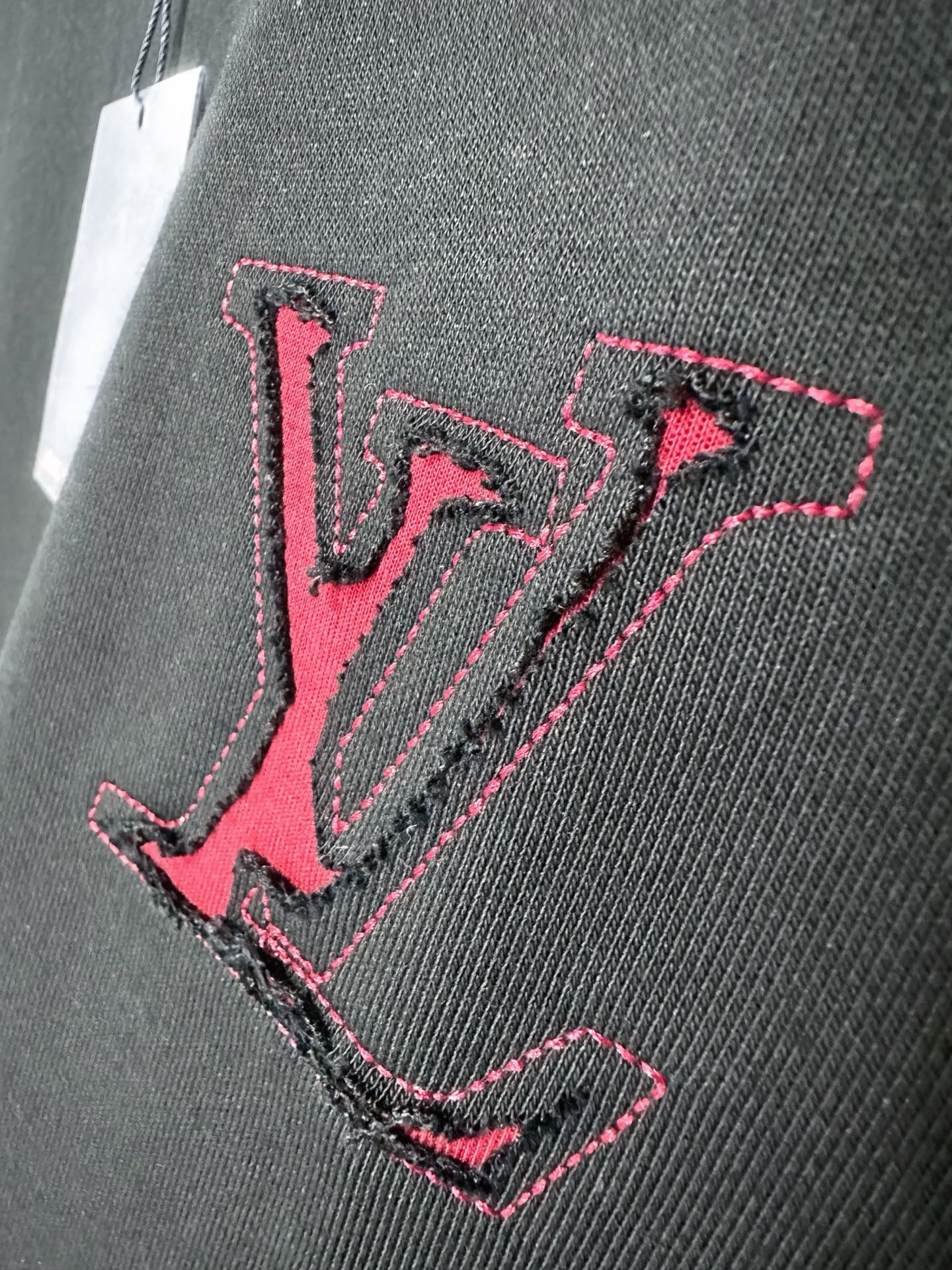 GUC 2025Ss秋冬新款卫衣，精美工艺圆领款，特制纯棉400克面料升级水洗大毛圈、柔软贴身科技面料，