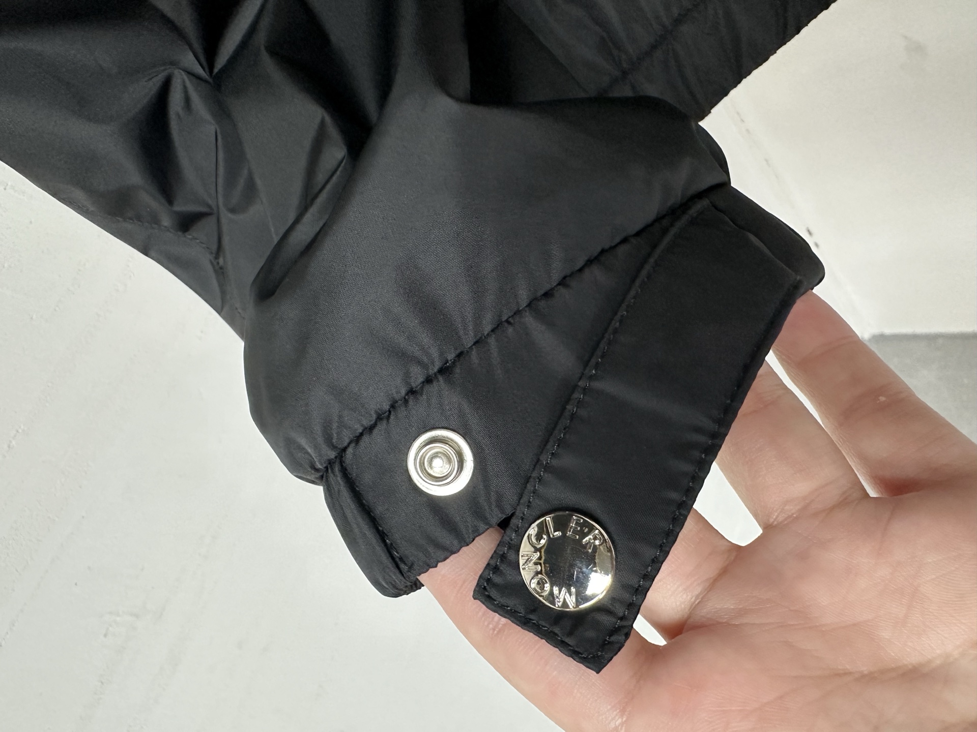 MON 2025秋冬新款🆕夹克 原版1:1订制五金配件全进口原版定制 欢迎专柜对比 超柔软 超级重工 面