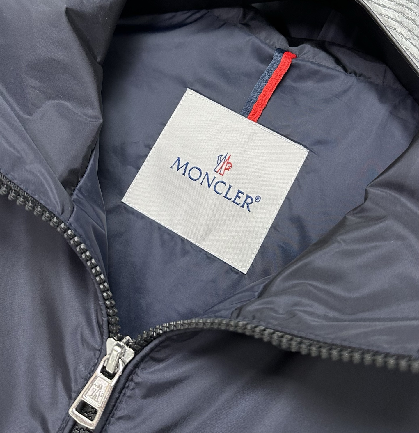 MON 2025秋冬新款🆕夹克 原版1:1订制五金配件全进口原版定制 欢迎专柜对比 超柔软 超级重工 面