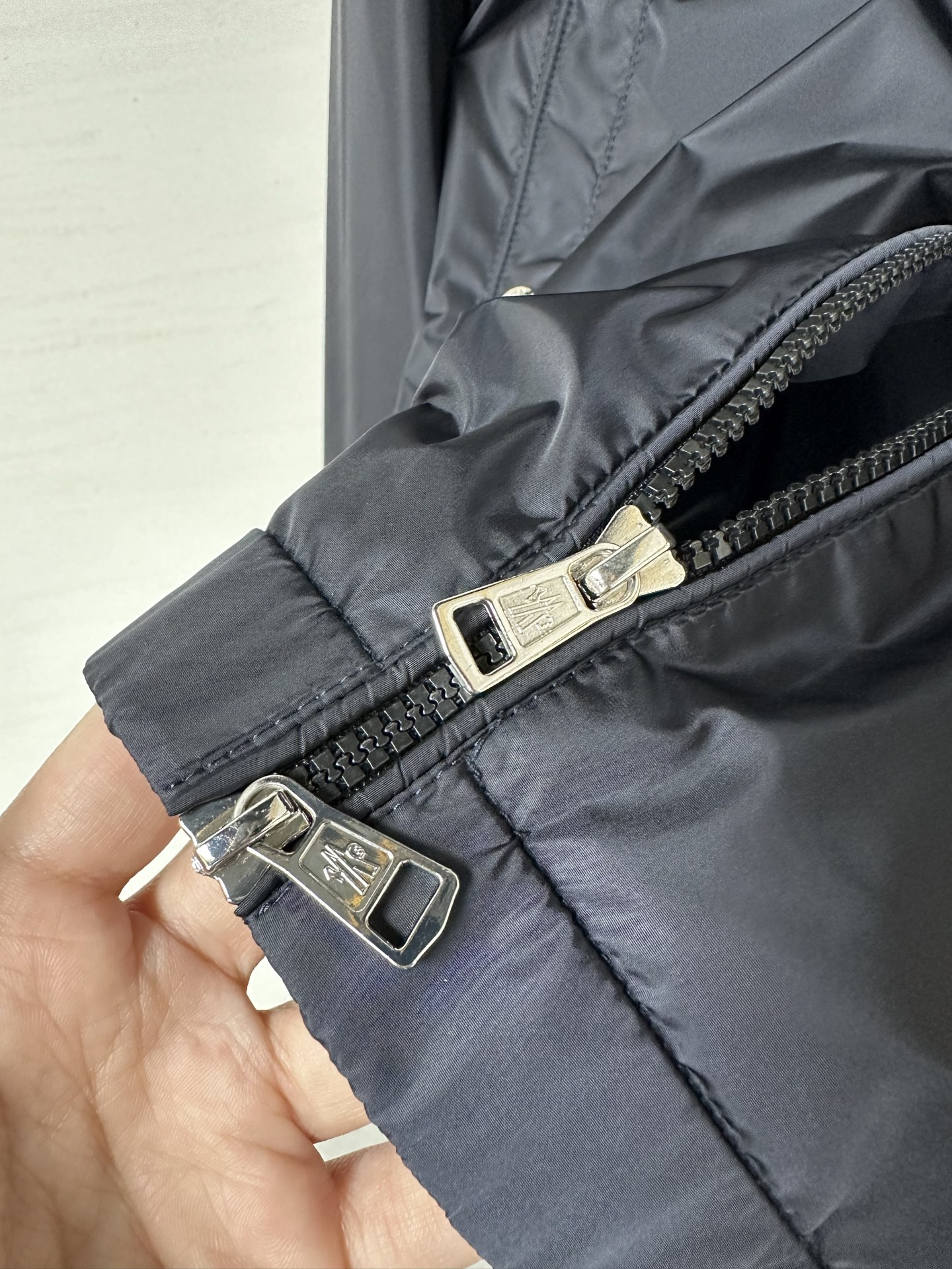 MON 2025秋冬新款🆕夹克 原版1:1订制五金配件全进口原版定制 欢迎专柜对比 超柔软 超级重工 面