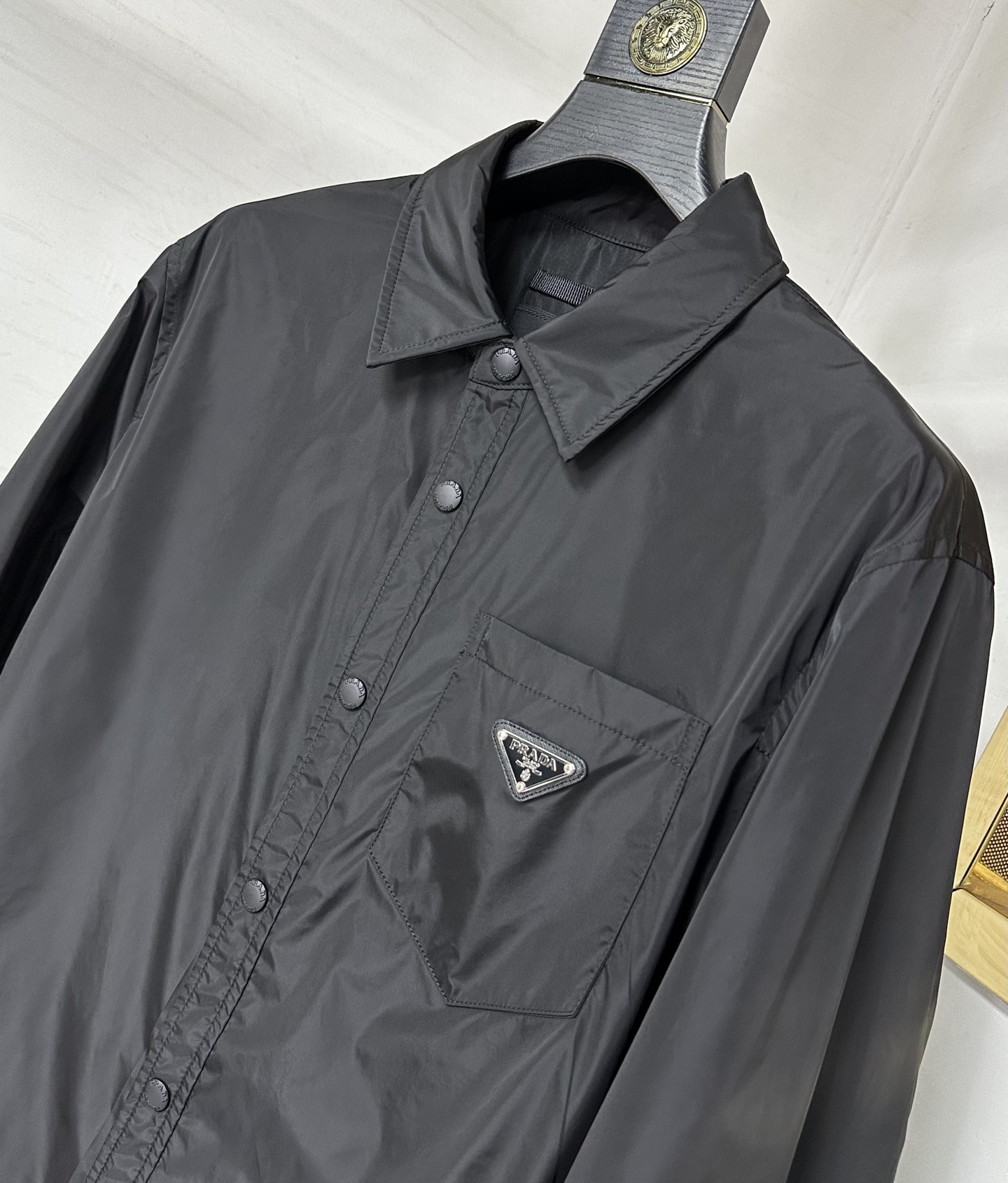 PRDA 2025秋冬新款🆕夹克 原版1:1订制五金配件全进口原版定制 欢迎专柜对比 超柔软 超级重工 