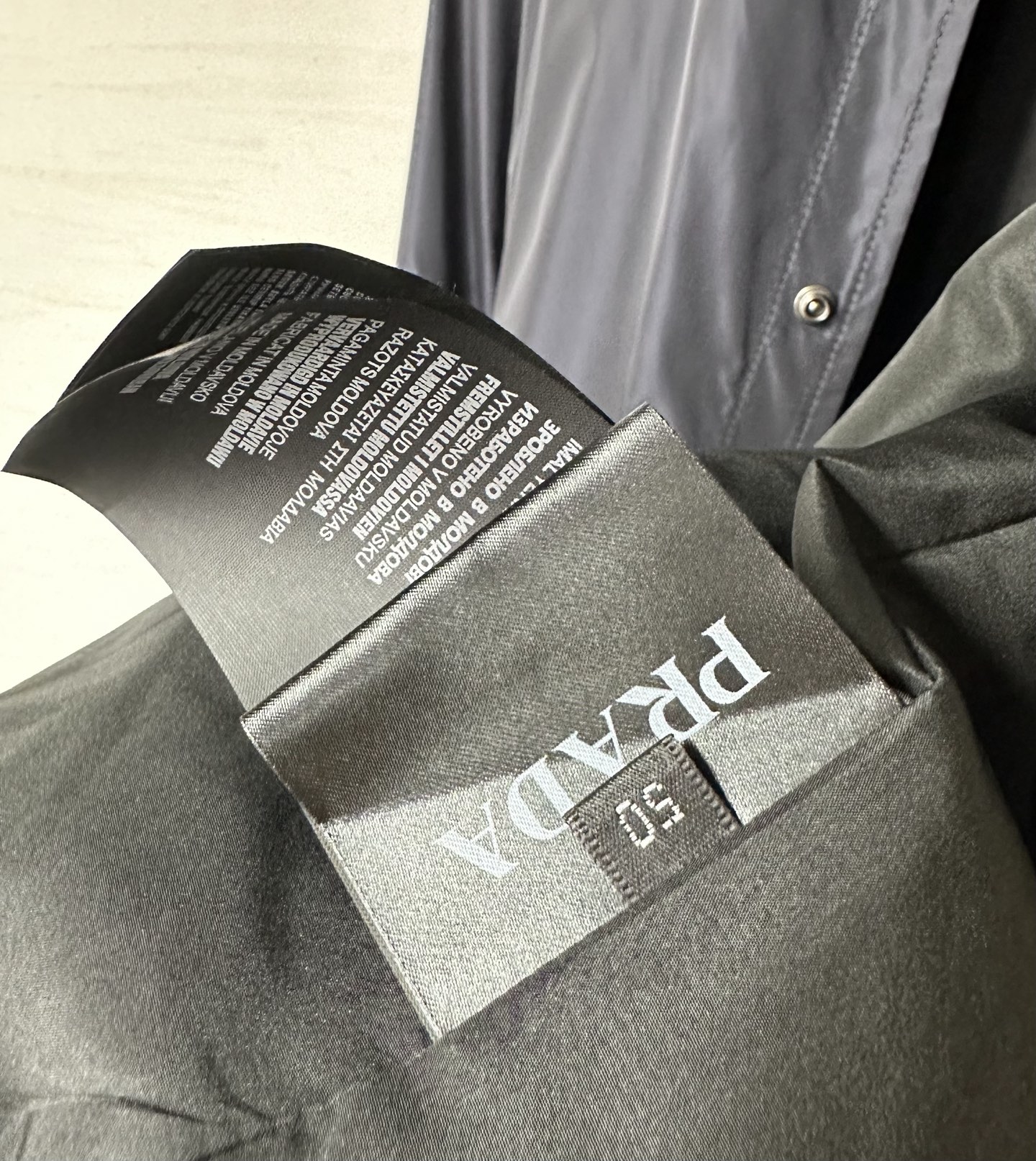 PRAD 2025秋冬新款🆕夹克 原版1:1订制五金配件全进口原版定制 欢迎专柜对比 超柔软 超级重工 