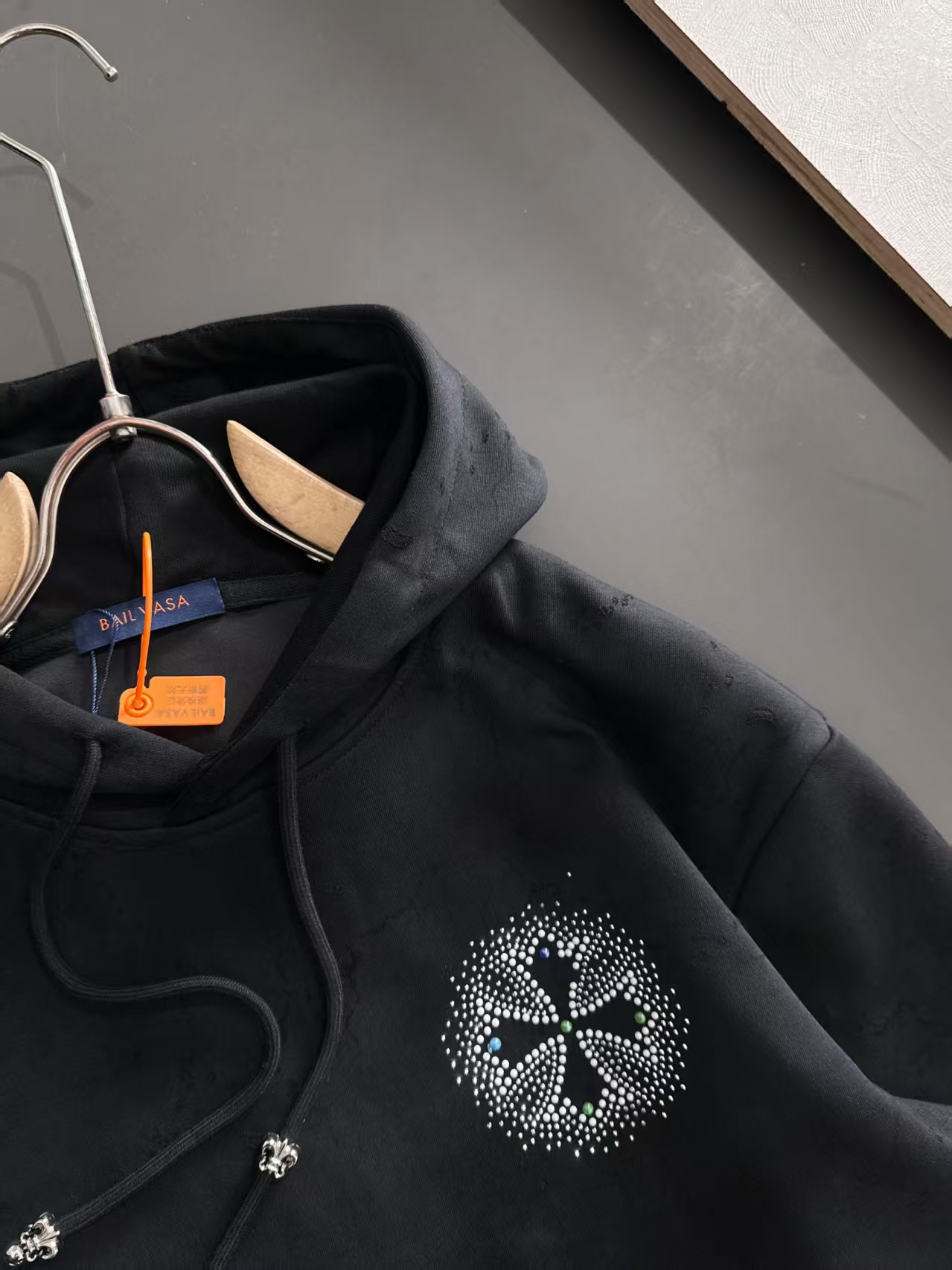 CH 25秋冬潮牌连帽卫衣，精致工艺专柜面料，顶级元素融合打造，3标齐全，潮男时尚，无论是上身舒适度还是