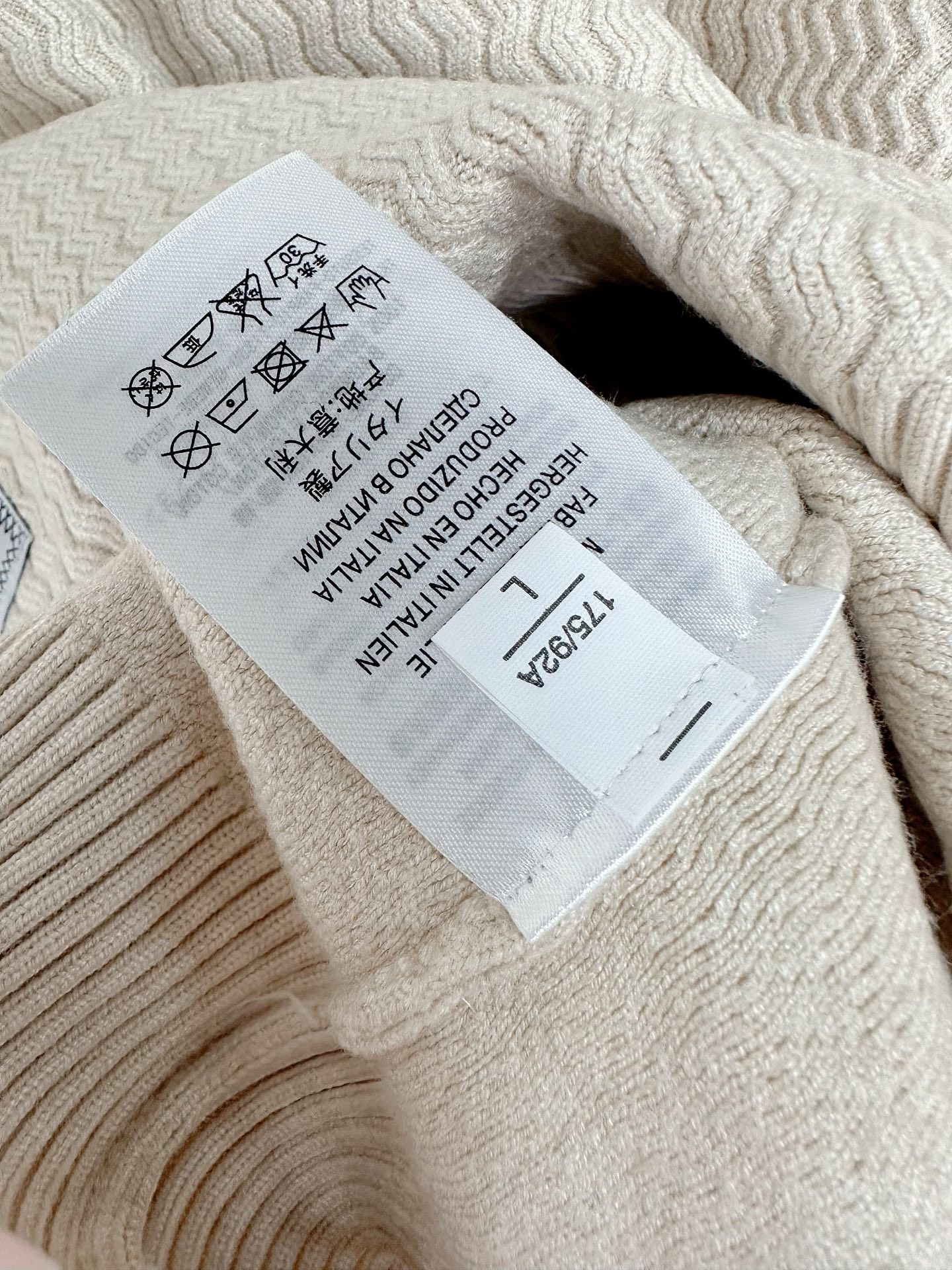 BBR 2025SS秋冬新款半开衫开衫毛衣，专柜同步发售，采用羊毛混纺针织衫毛衣，经典格子飞马刺绣log